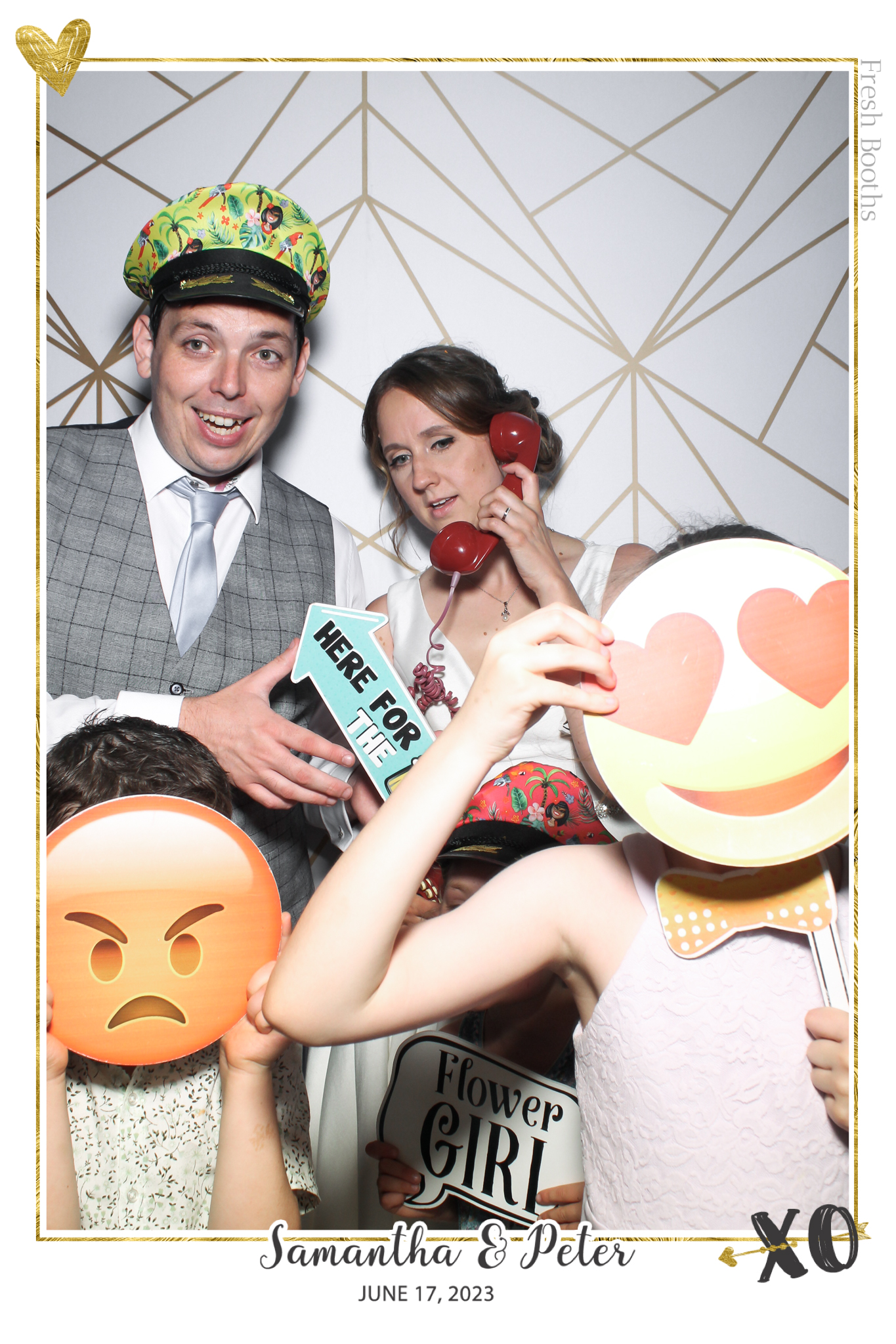 Peter & Sam - Selfie Mirror | View more photos from the event at gallery.freshbooths.com/u/FreshBooths/Peter-Sam-Selfie-Mirror