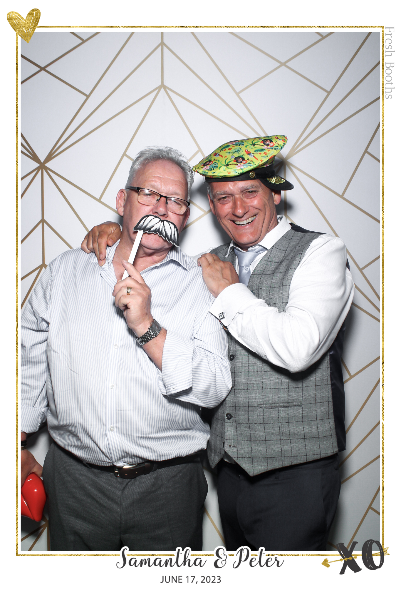 Peter & Sam - Selfie Mirror | View more photos from the event at gallery.freshbooths.com/u/FreshBooths/Peter-Sam-Selfie-Mirror
