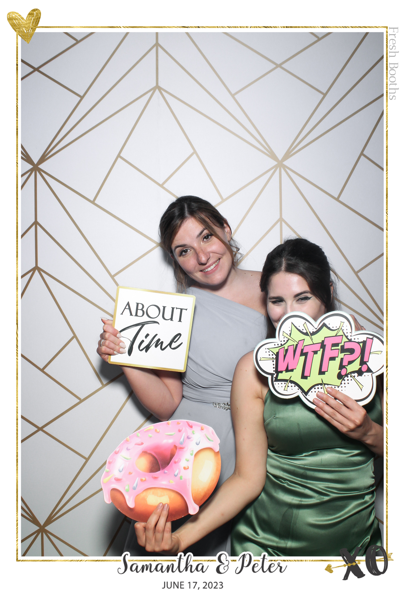 Peter & Sam - Selfie Mirror | View more photos from the event at gallery.freshbooths.com/u/FreshBooths/Peter-Sam-Selfie-Mirror