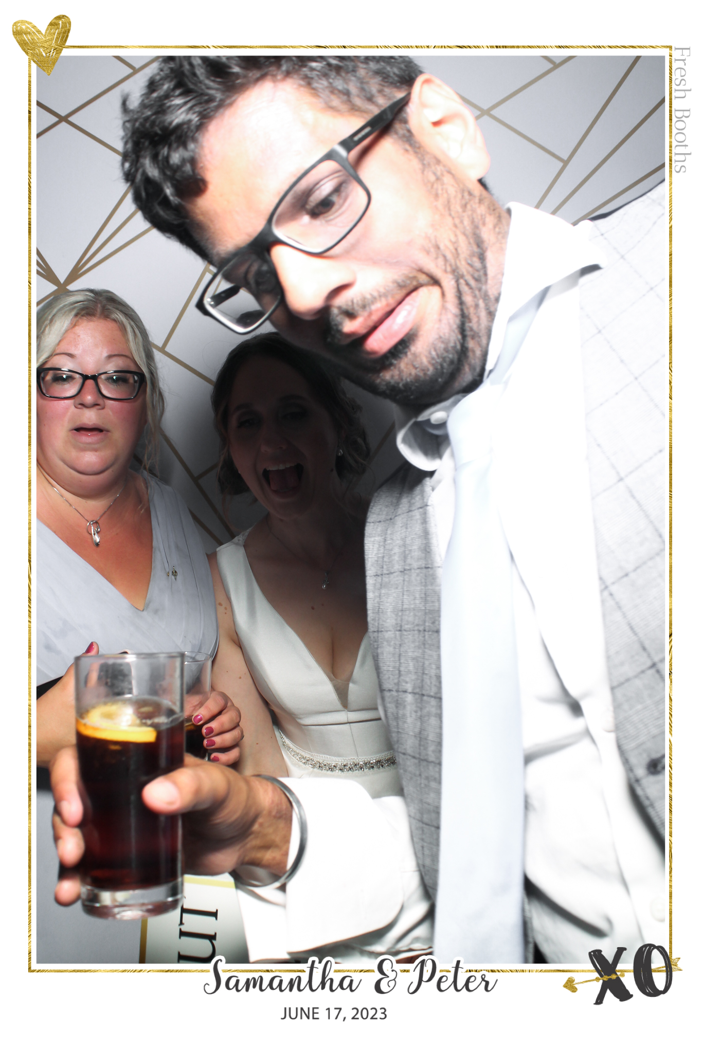 Peter & Sam - Selfie Mirror | View more photos from the event at gallery.freshbooths.com/u/FreshBooths/Peter-Sam-Selfie-Mirror