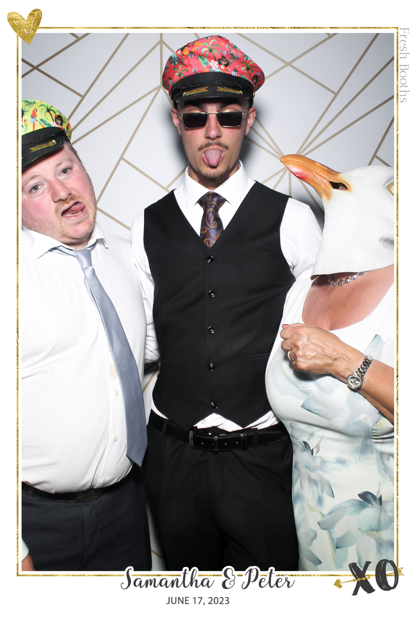 Peter & Sam - Selfie Mirror | View more photos from the event at gallery.freshbooths.com/u/FreshBooths/Peter-Sam-Selfie-Mirror