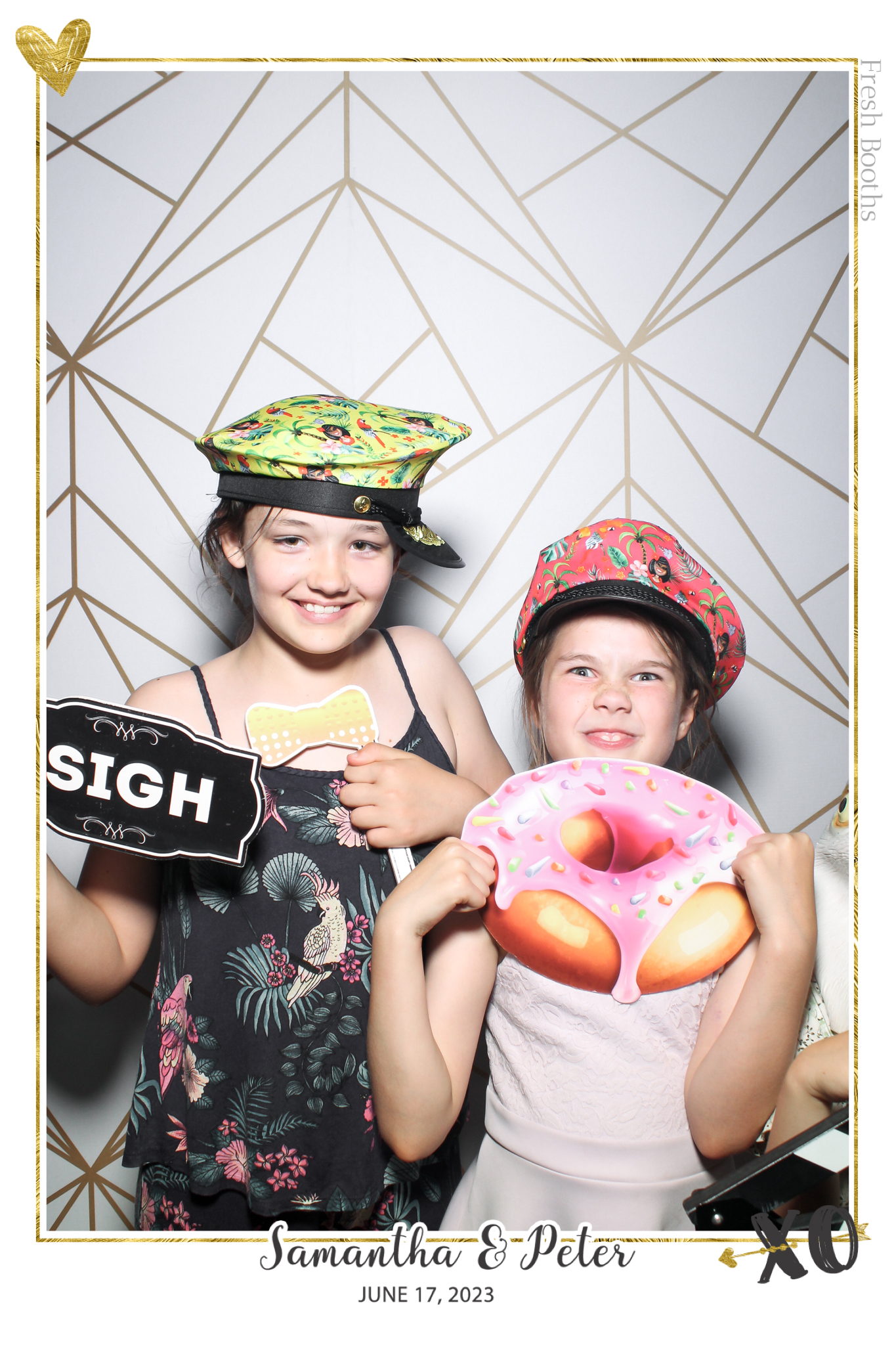 Peter & Sam - Selfie Mirror | View more photos from the event at gallery.freshbooths.com/u/FreshBooths/Peter-Sam-Selfie-Mirror
