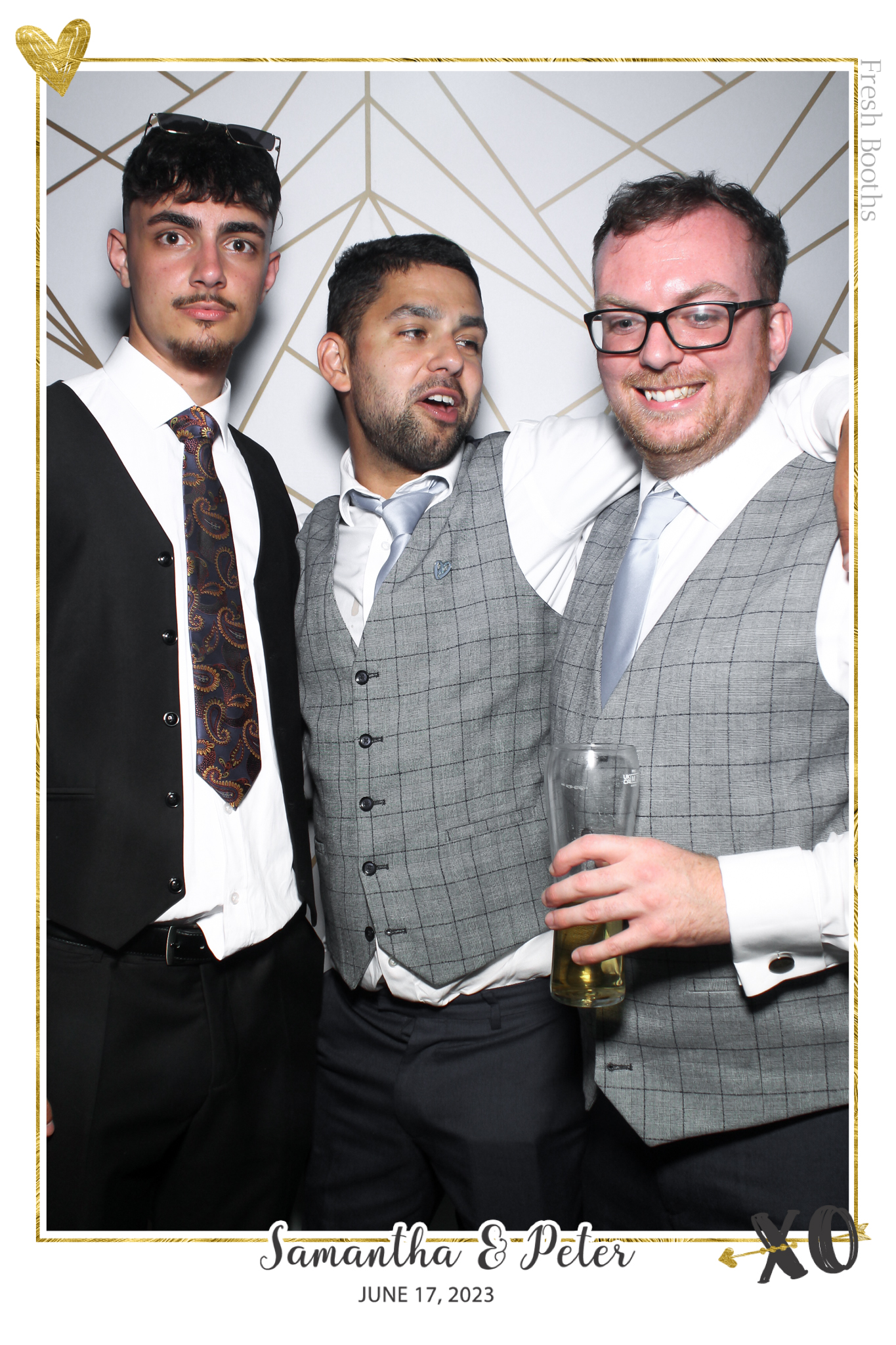 Peter & Sam - Selfie Mirror | View more photos from the event at gallery.freshbooths.com/u/FreshBooths/Peter-Sam-Selfie-Mirror