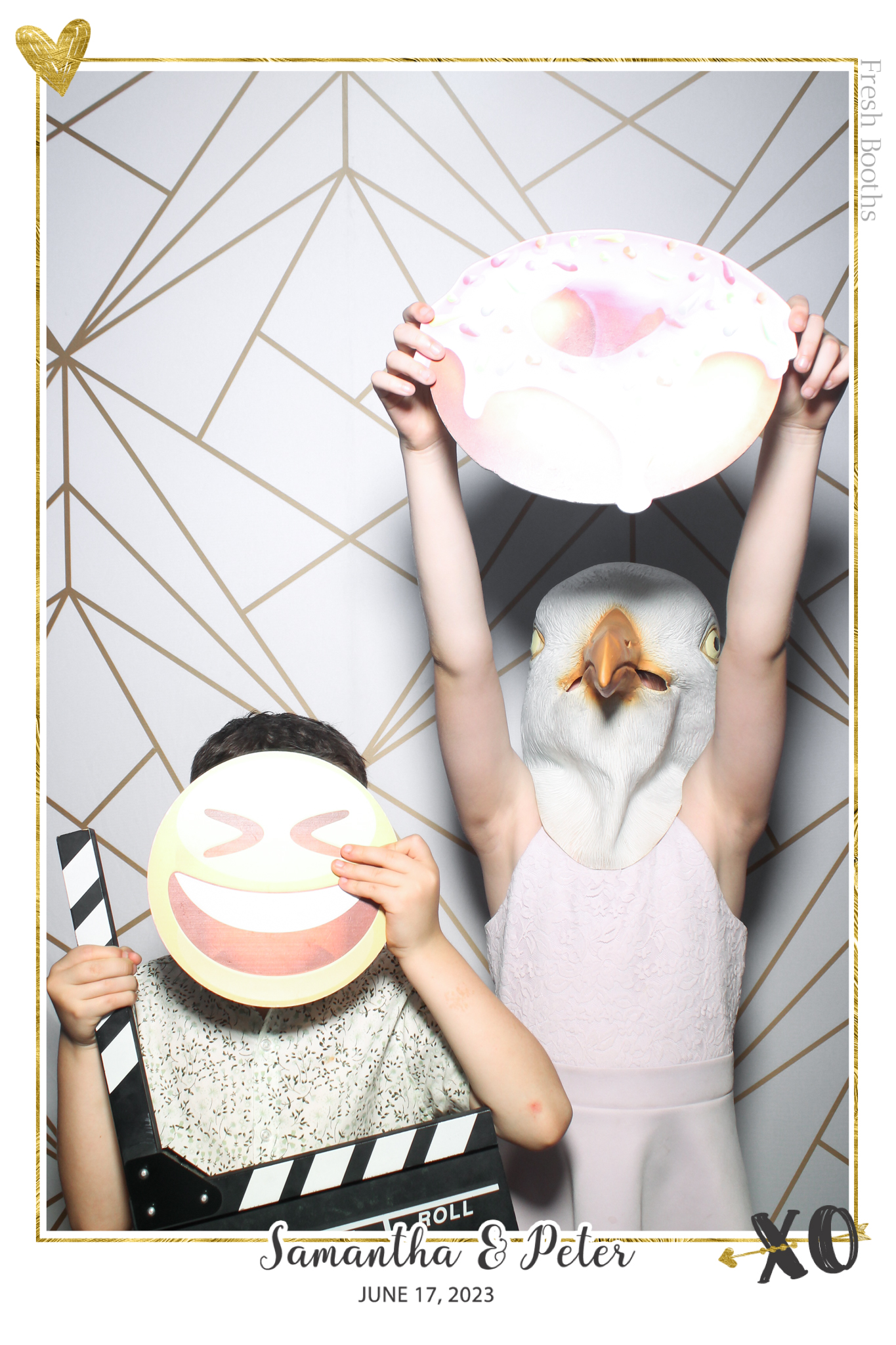 Peter & Sam - Selfie Mirror | View more photos from the event at gallery.freshbooths.com/u/FreshBooths/Peter-Sam-Selfie-Mirror