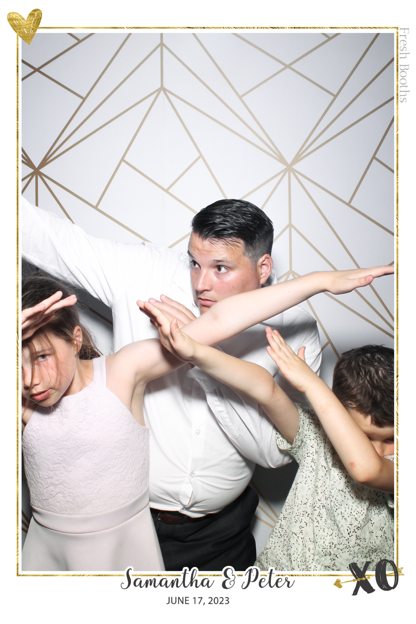Peter & Sam - Selfie Mirror | View more photos from the event at gallery.freshbooths.com/u/FreshBooths/Peter-Sam-Selfie-Mirror