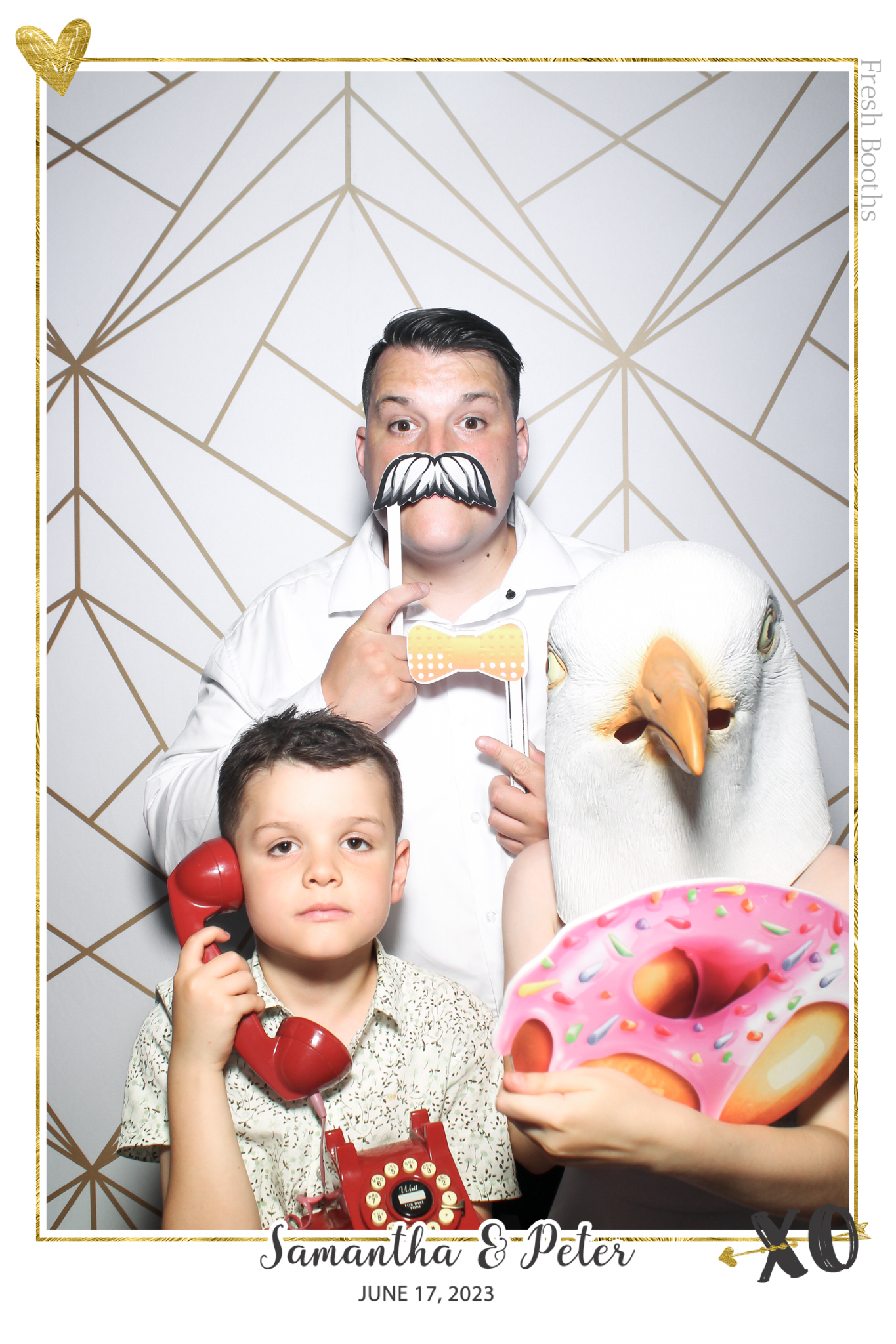 Peter & Sam - Selfie Mirror | View more photos from the event at gallery.freshbooths.com/u/FreshBooths/Peter-Sam-Selfie-Mirror