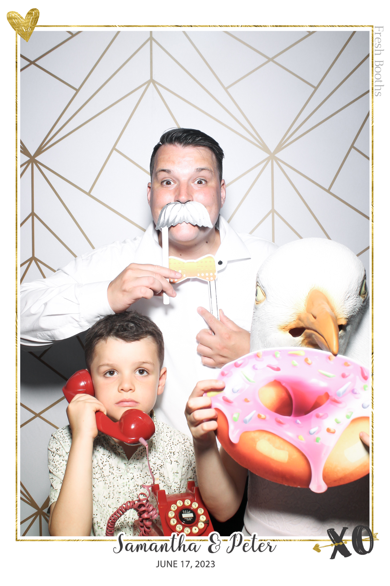 Peter & Sam - Selfie Mirror | View more photos from the event at gallery.freshbooths.com/u/FreshBooths/Peter-Sam-Selfie-Mirror