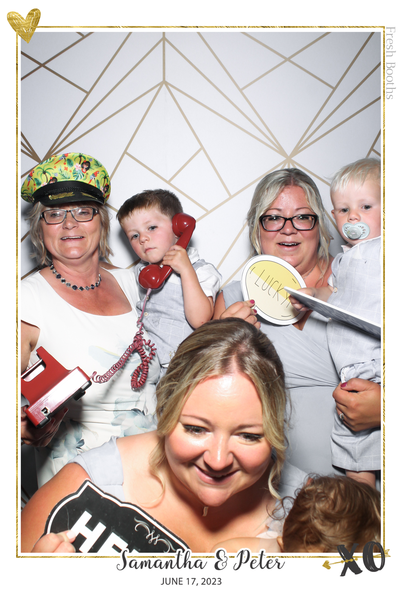 Peter & Sam - Selfie Mirror | View more photos from the event at gallery.freshbooths.com/u/FreshBooths/Peter-Sam-Selfie-Mirror