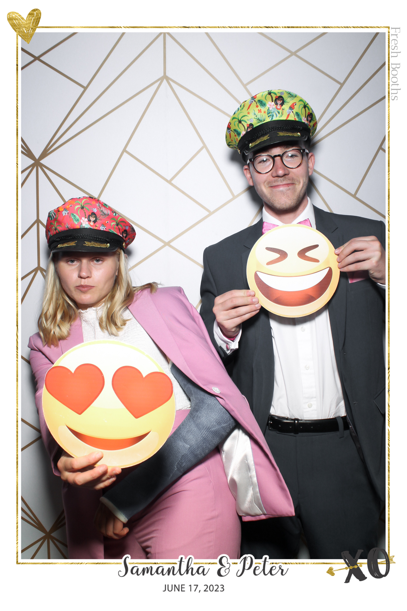 Peter & Sam - Selfie Mirror | View more photos from the event at gallery.freshbooths.com/u/FreshBooths/Peter-Sam-Selfie-Mirror