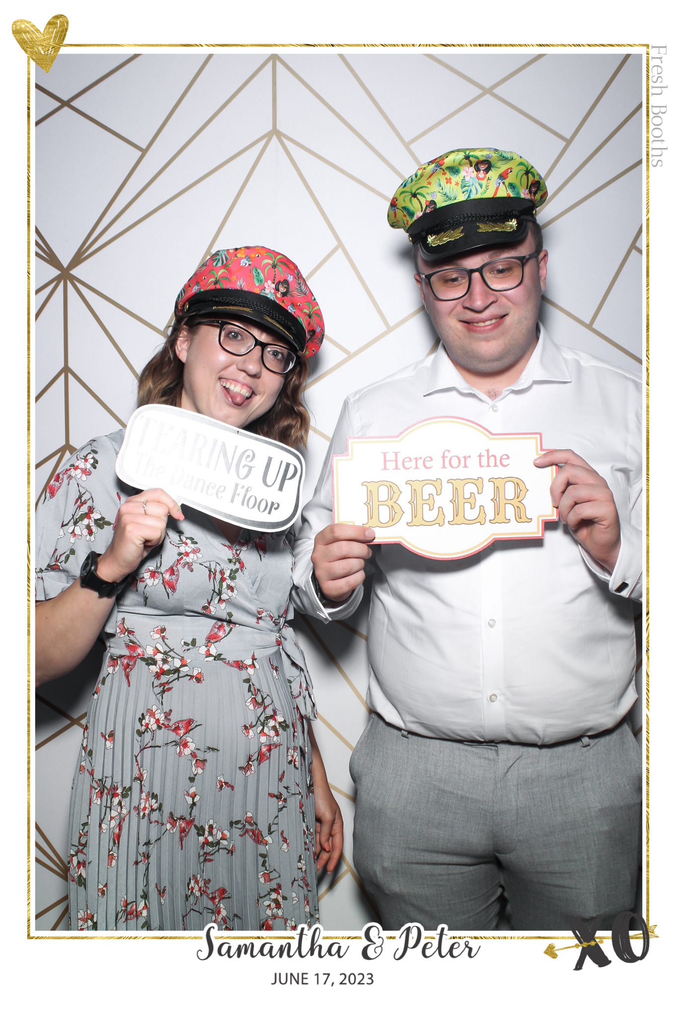 Peter & Sam - Selfie Mirror | View more photos from the event at gallery.freshbooths.com/u/FreshBooths/Peter-Sam-Selfie-Mirror