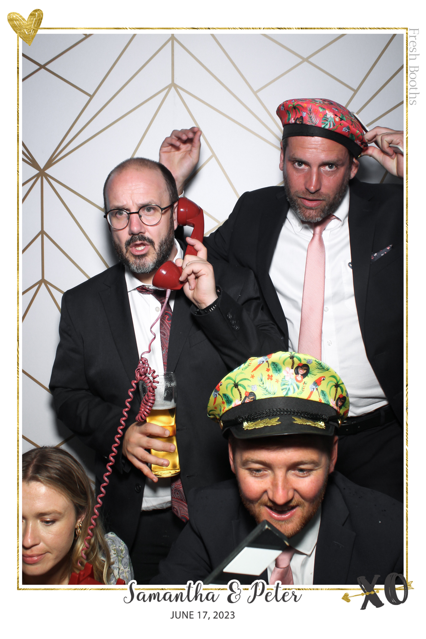Peter & Sam - Selfie Mirror | View more photos from the event at gallery.freshbooths.com/u/FreshBooths/Peter-Sam-Selfie-Mirror