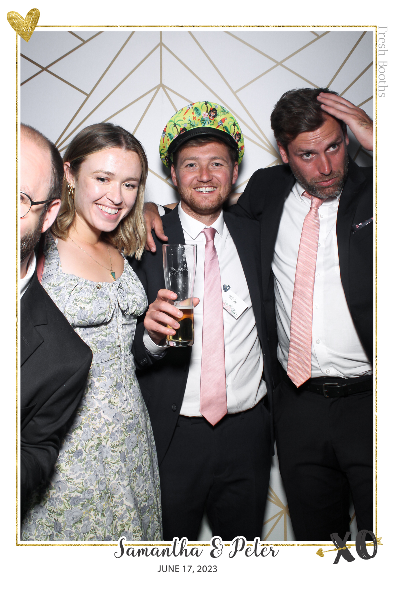 Peter & Sam - Selfie Mirror | View more photos from the event at gallery.freshbooths.com/u/FreshBooths/Peter-Sam-Selfie-Mirror