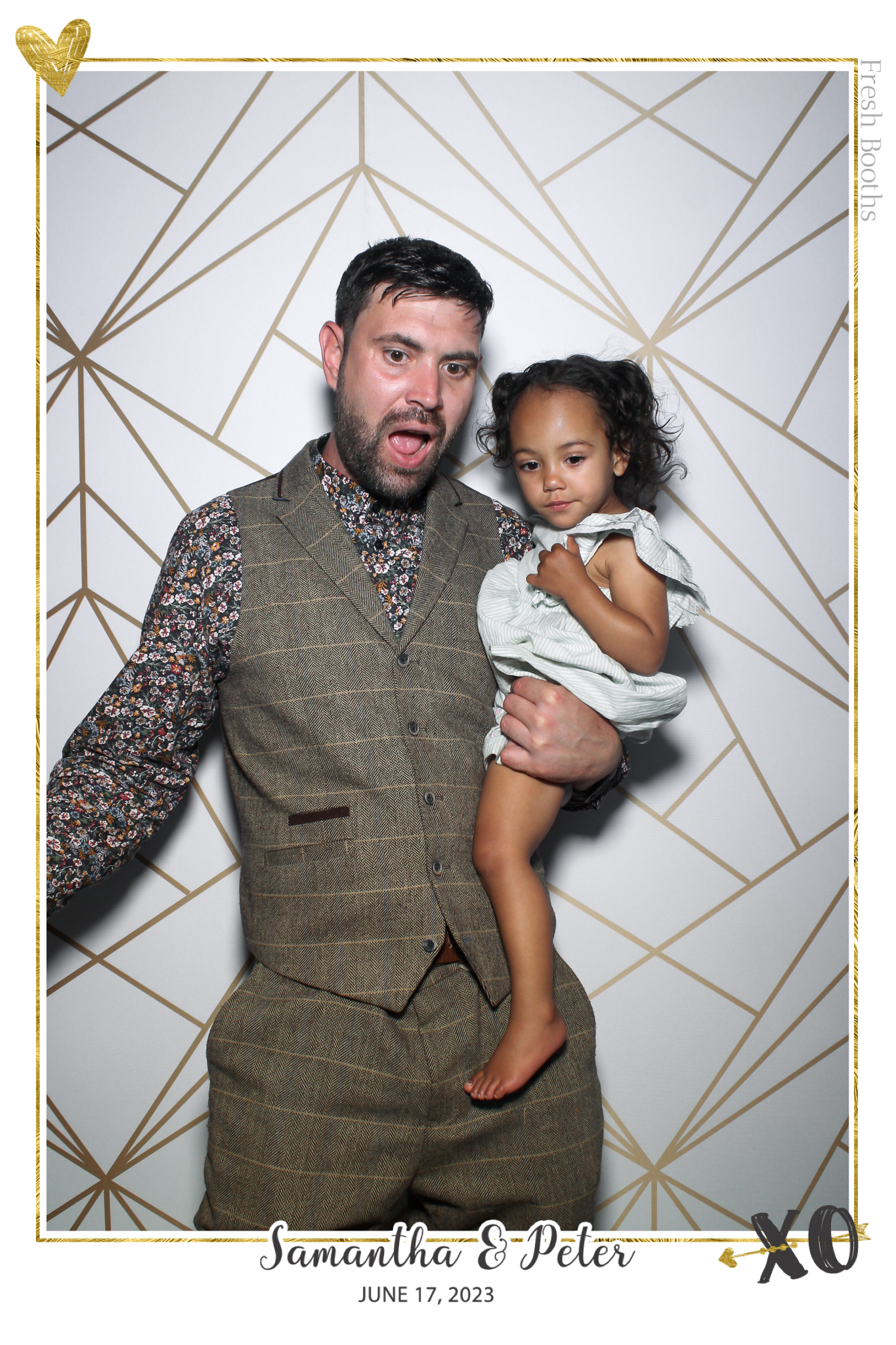 Peter & Sam - Selfie Mirror | View more photos from the event at gallery.freshbooths.com/u/FreshBooths/Peter-Sam-Selfie-Mirror