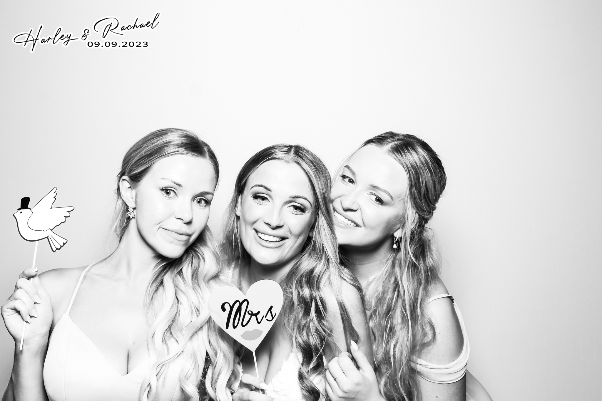 The Perrios - Glamour Booth | View more photos from the event at gallery.freshbooths.com/u/FreshBooths/The-Perrios-Glamour-Booth