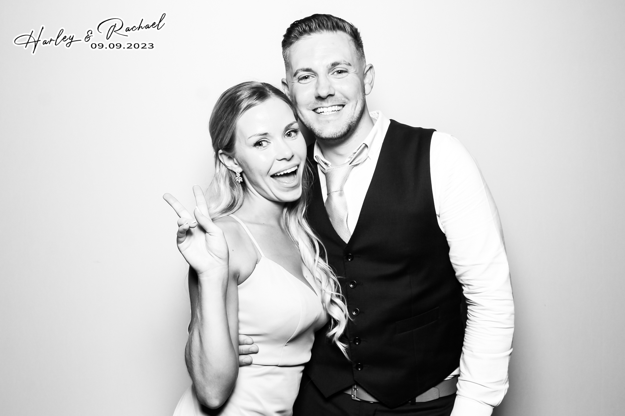 The Perrios - Glamour Booth | View more photos from the event at gallery.freshbooths.com/u/FreshBooths/The-Perrios-Glamour-Booth