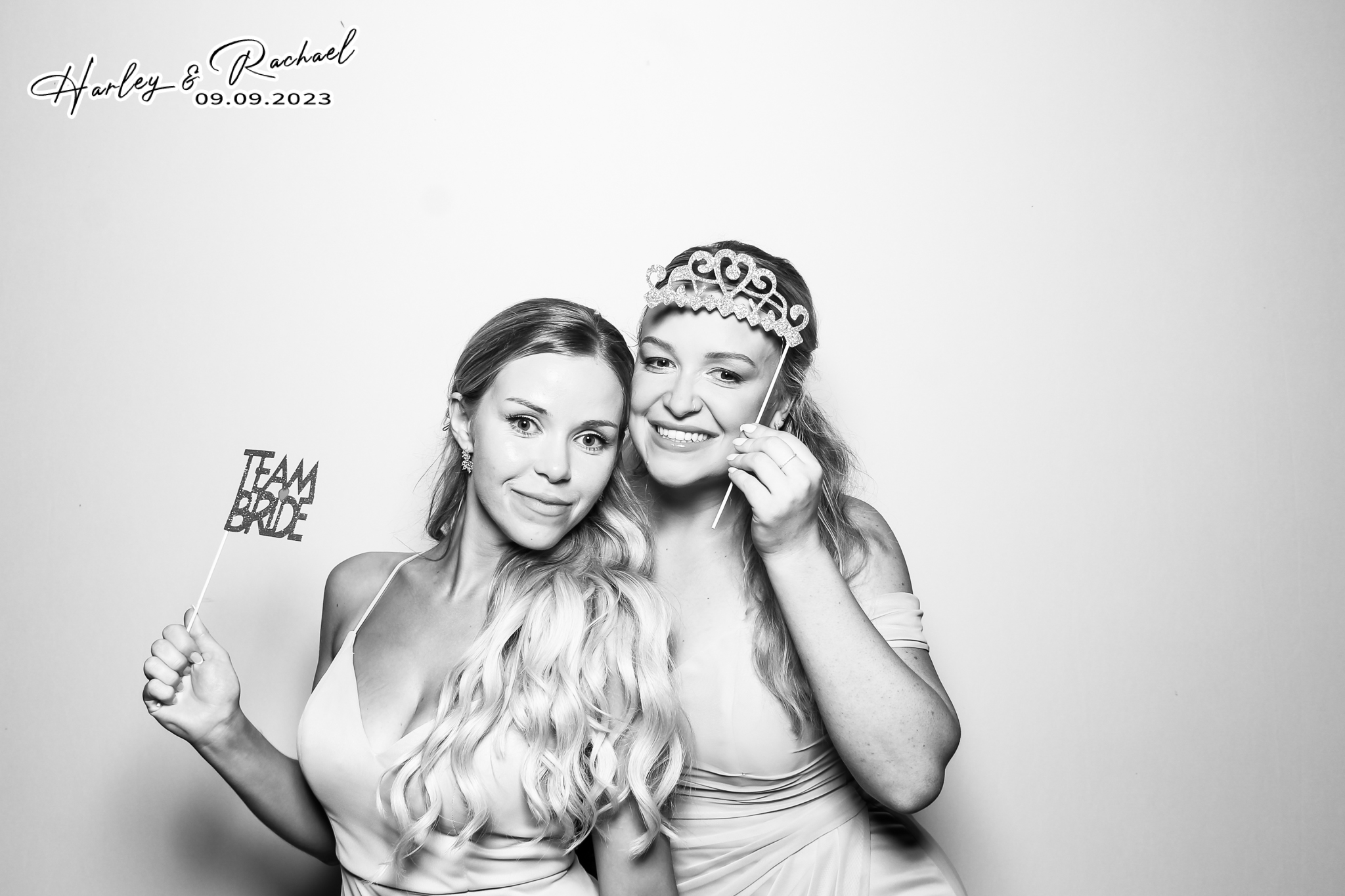 The Perrios - Glamour Booth | View more photos from the event at gallery.freshbooths.com/u/FreshBooths/The-Perrios-Glamour-Booth