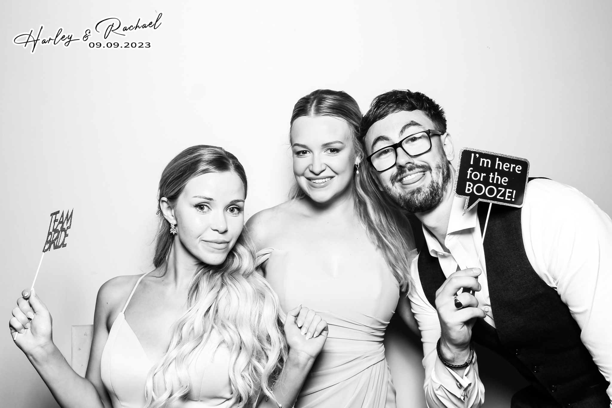 The Perrios - Glamour Booth | View more photos from the event at gallery.freshbooths.com/u/FreshBooths/The-Perrios-Glamour-Booth