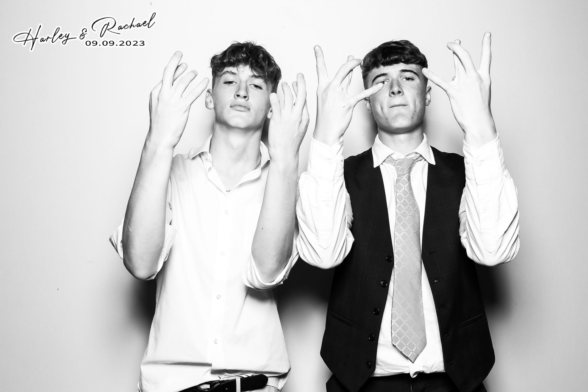 The Perrios - Glamour Booth | View more photos from the event at gallery.freshbooths.com/u/FreshBooths/The-Perrios-Glamour-Booth
