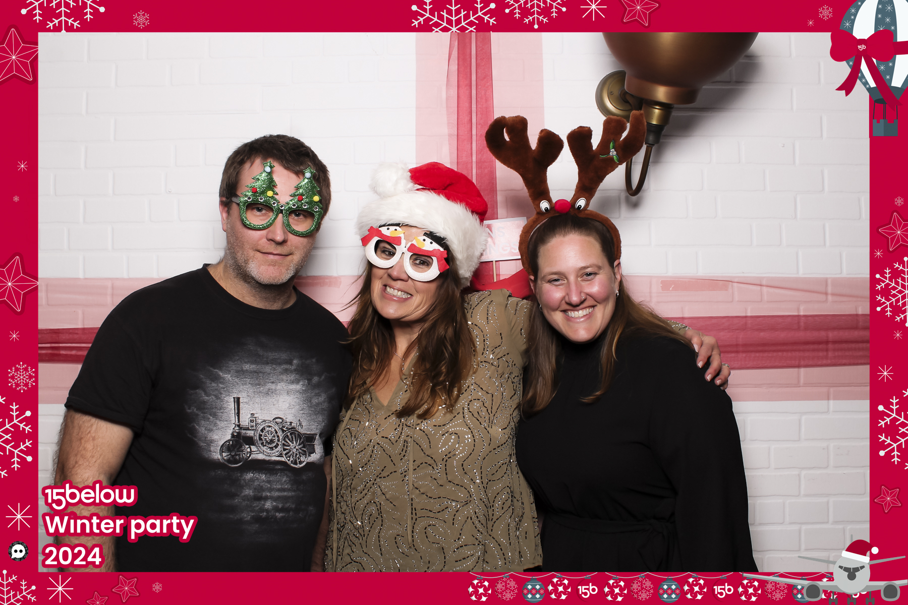 15 Below Xmas Party 2024 | View more photos from the event at gallery.freshbooths.com/u/FreshBooths/15-Below-Xmas-Party-2024
