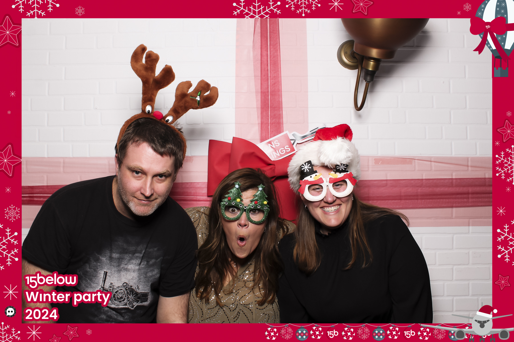 15 Below Xmas Party 2024 | View more photos from the event at gallery.freshbooths.com/u/FreshBooths/15-Below-Xmas-Party-2024