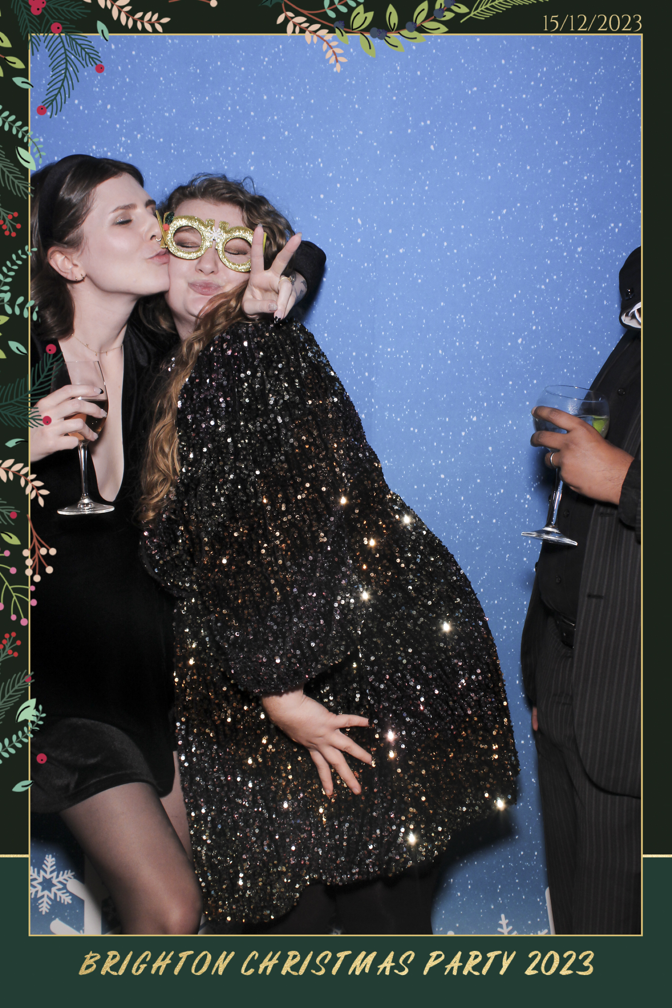 Bullhorn Xmas 2023 - Selfie Mirror | View more photos from the event at gallery.freshbooths.com/u/FreshBooths/Bullhorn-Xmas-2023-Selfie-Mirror