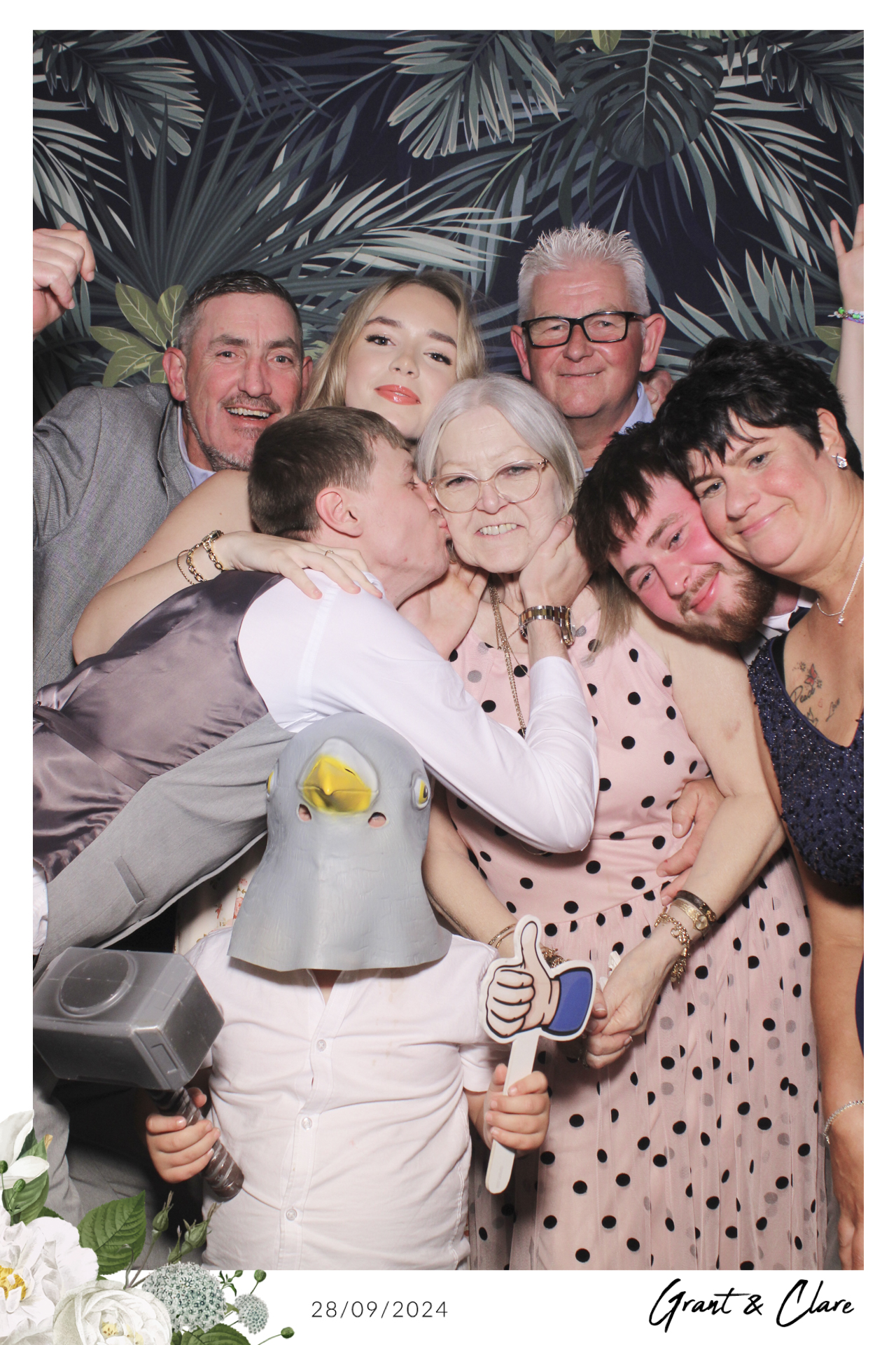 Clare & Grant - Selfie Mirror | View more photos from the event at gallery.freshbooths.com/u/FreshBooths/Clare-Grant-Selfie-Mirror