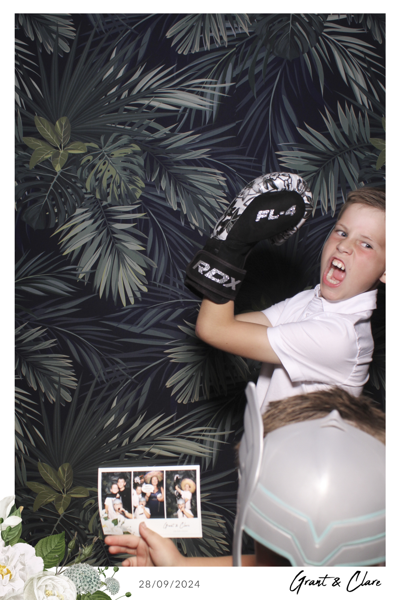 Clare & Grant - Selfie Mirror | View more photos from the event at gallery.freshbooths.com/u/FreshBooths/Clare-Grant-Selfie-Mirror
