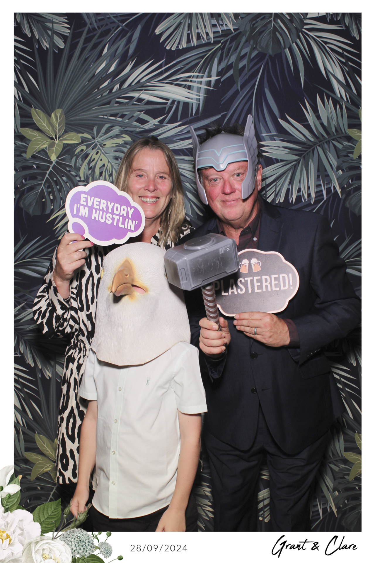 Clare & Grant - Selfie Mirror | View more photos from the event at gallery.freshbooths.com/u/FreshBooths/Clare-Grant-Selfie-Mirror