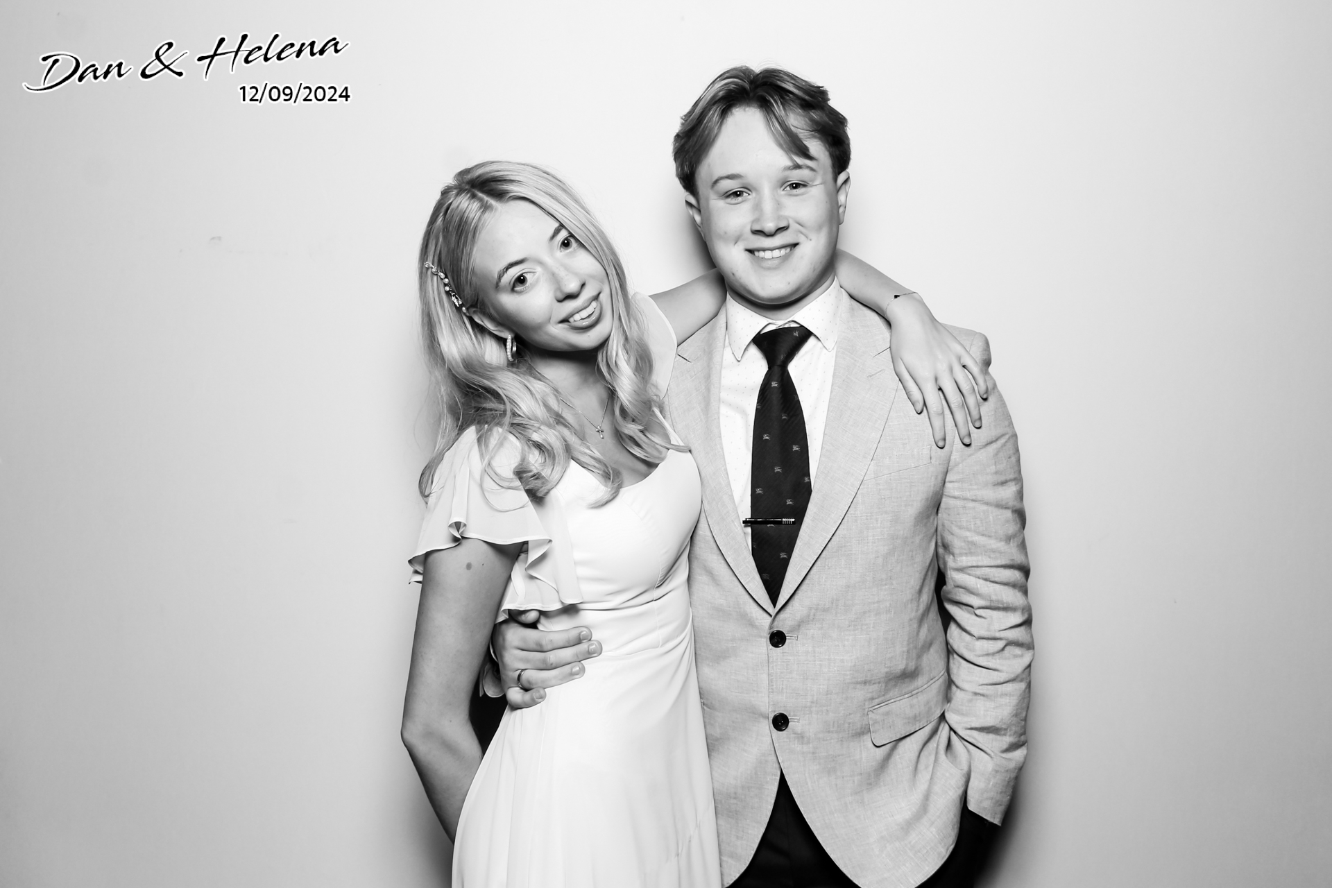 Dan & Helena x Beauty Booth | View more photos from the event at gallery.freshbooths.com/u/FreshBooths/Dan-Helena-x-Beauty-Booth