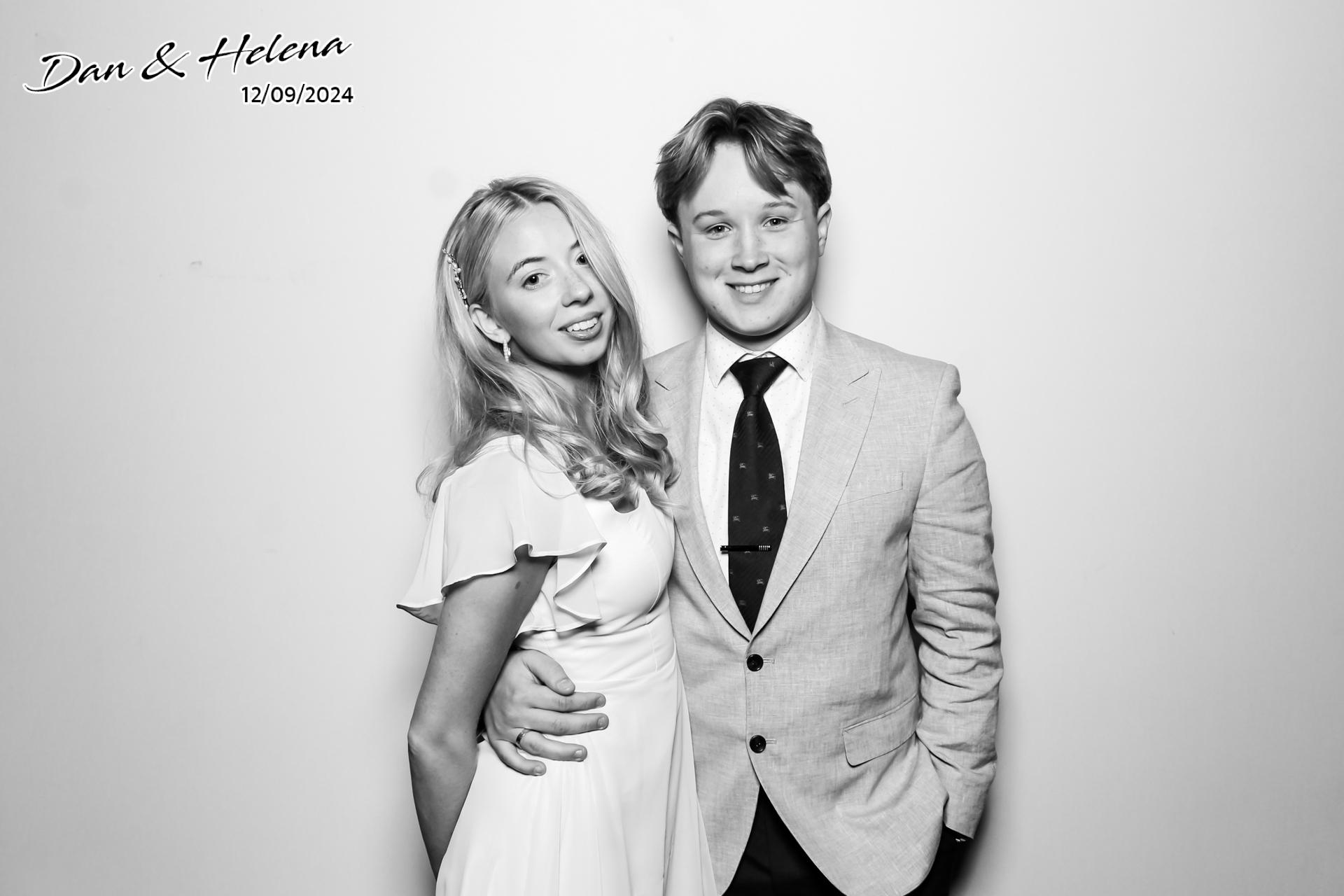 Dan & Helena x Beauty Booth | View more photos from the event at gallery.freshbooths.com/u/FreshBooths/Dan-Helena-x-Beauty-Booth