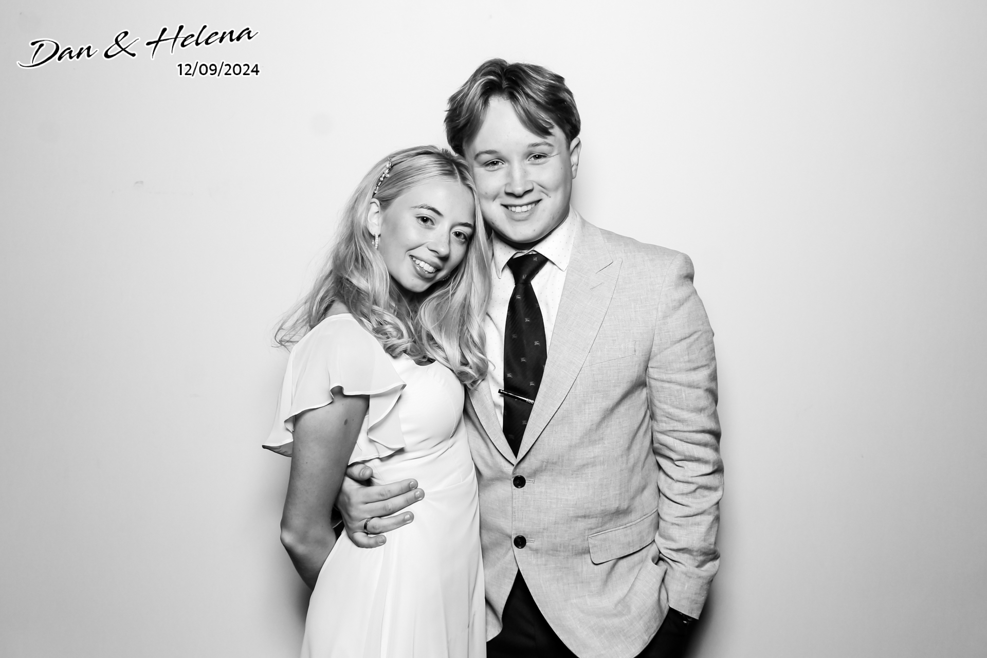 Dan & Helena x Beauty Booth | View more photos from the event at gallery.freshbooths.com/u/FreshBooths/Dan-Helena-x-Beauty-Booth