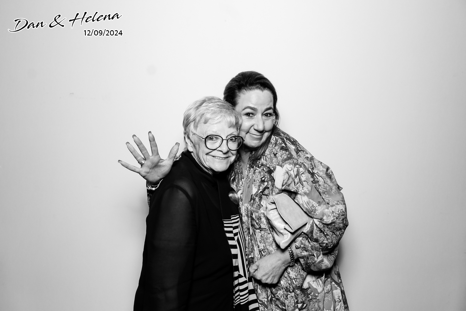 Dan & Helena x Beauty Booth | View more photos from the event at gallery.freshbooths.com/u/FreshBooths/Dan-Helena-x-Beauty-Booth