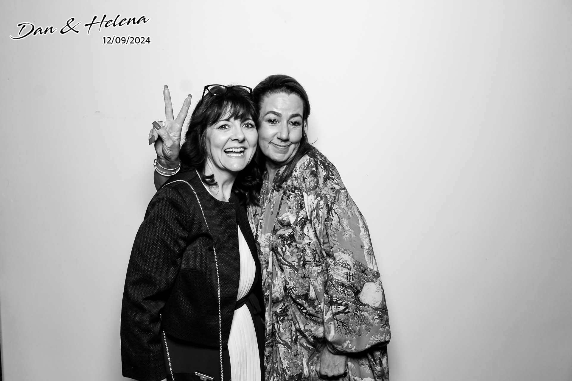 Dan & Helena x Beauty Booth | View more photos from the event at gallery.freshbooths.com/u/FreshBooths/Dan-Helena-x-Beauty-Booth