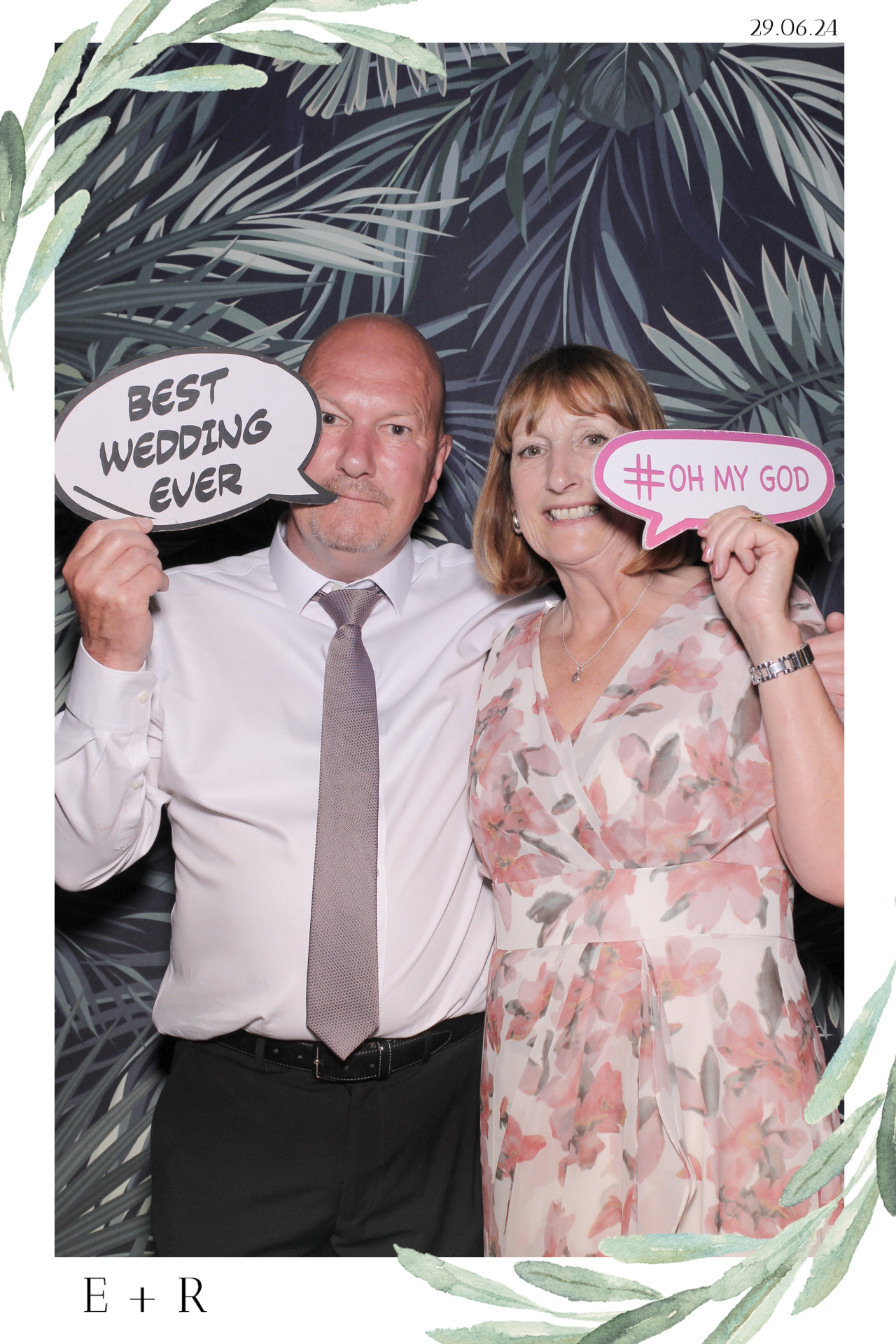 Ellie & Rob - Selfie Mirror | View more photos from the event at gallery.freshbooths.com/u/FreshBooths/Ellie-Rob-Selfie-Mirror