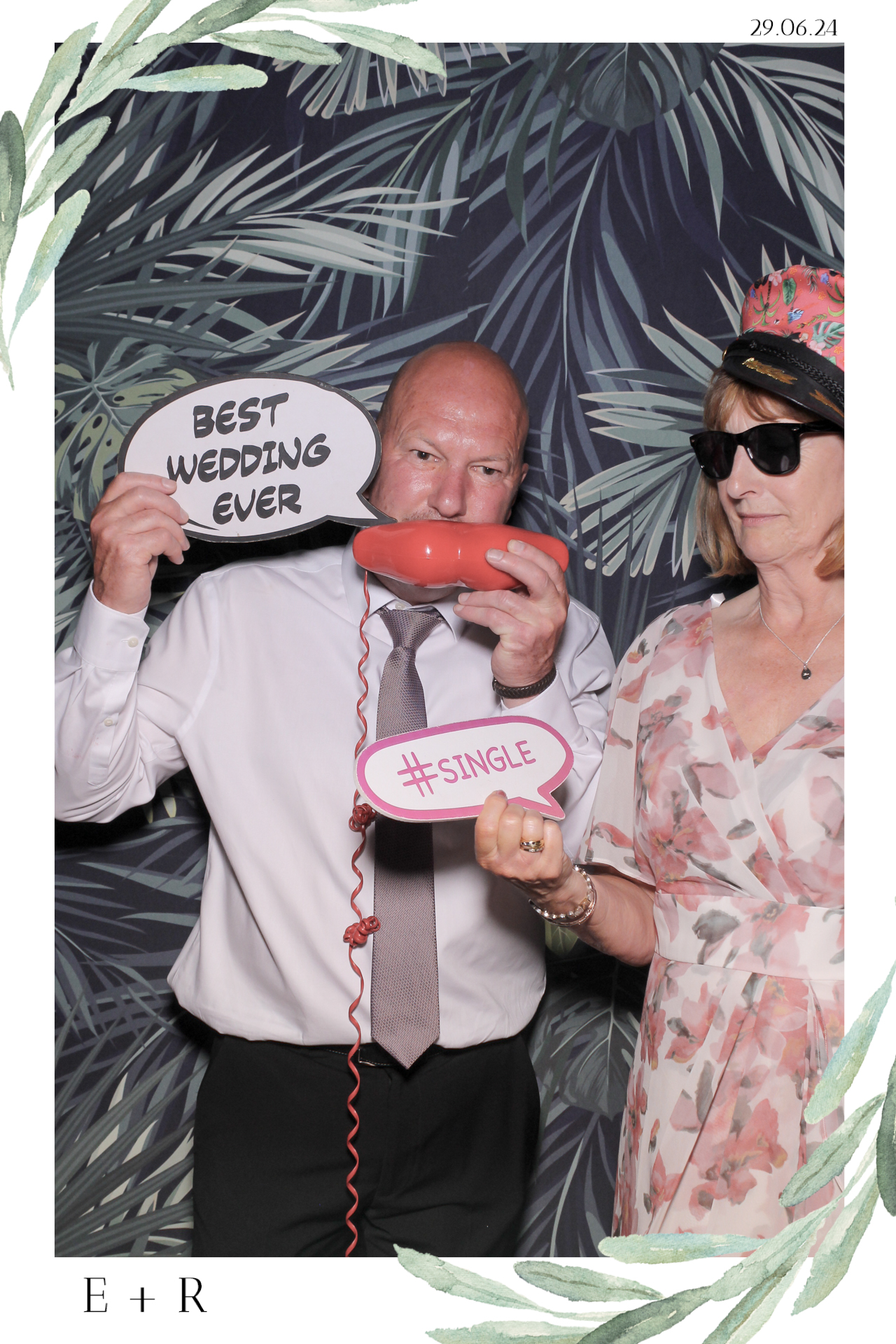 Ellie & Rob - Selfie Mirror | View more photos from the event at gallery.freshbooths.com/u/FreshBooths/Ellie-Rob-Selfie-Mirror