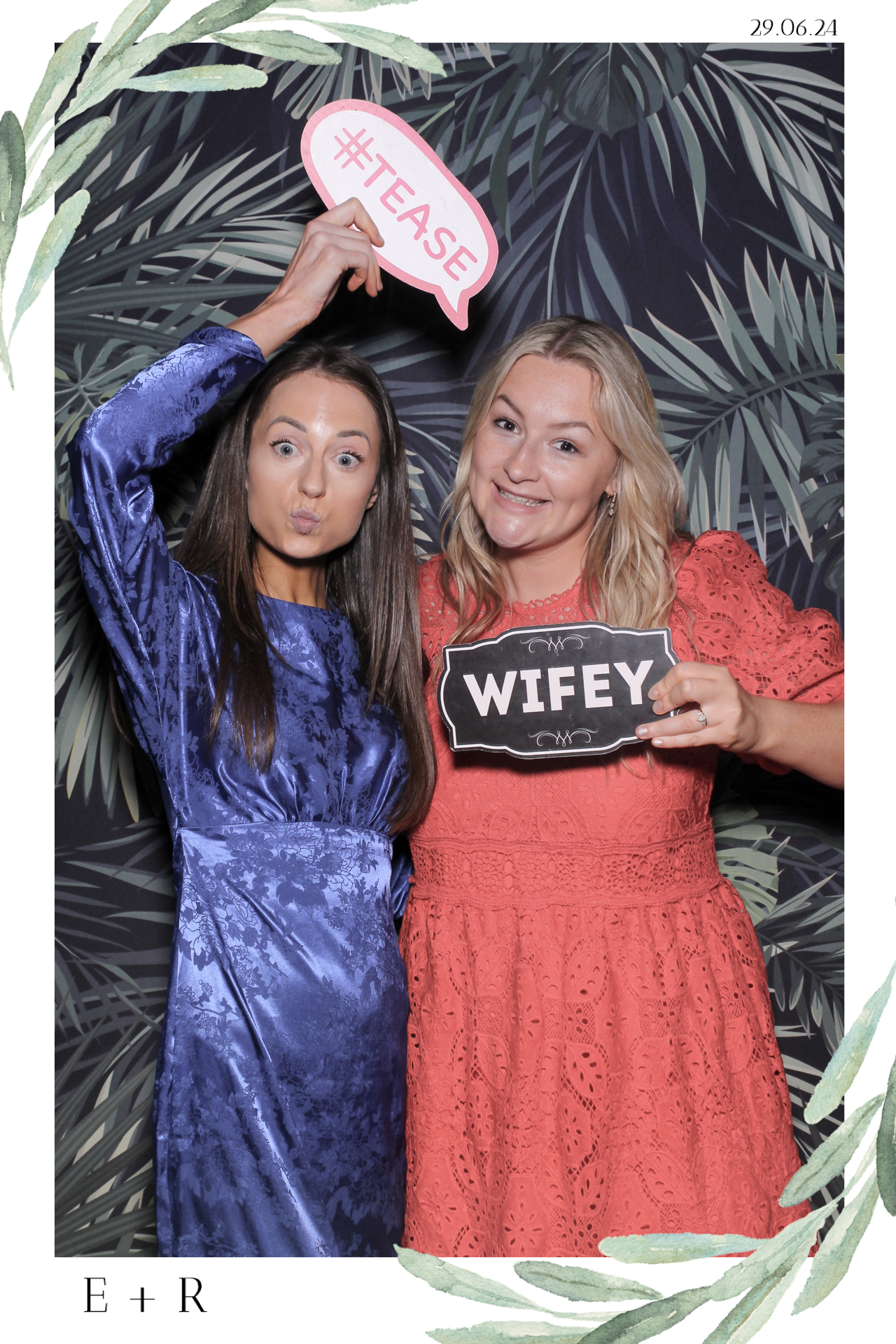 Ellie & Rob - Selfie Mirror | View more photos from the event at gallery.freshbooths.com/u/FreshBooths/Ellie-Rob-Selfie-Mirror
