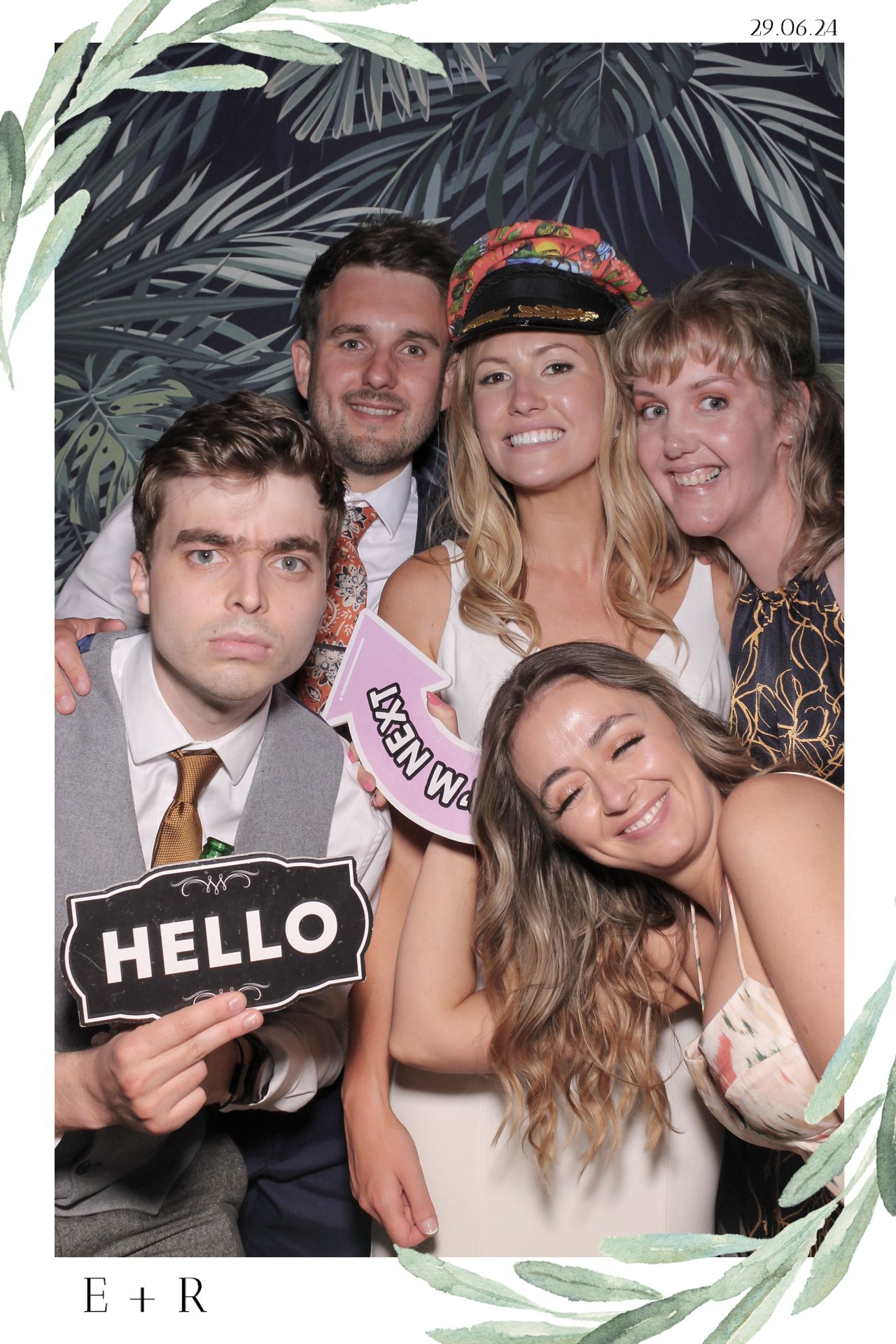 Ellie & Rob - Selfie Mirror | View more photos from the event at gallery.freshbooths.com/u/FreshBooths/Ellie-Rob-Selfie-Mirror