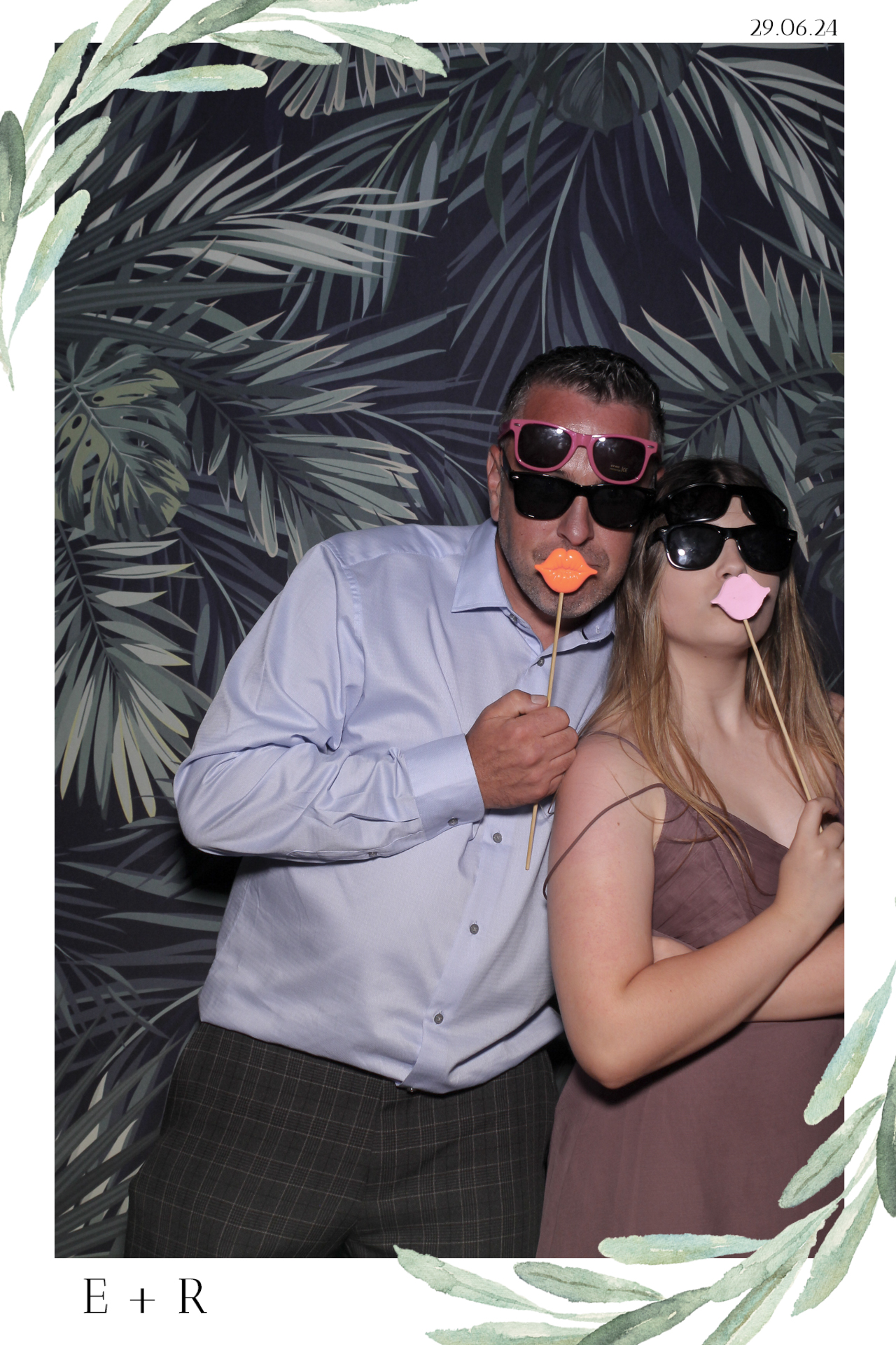 Ellie & Rob - Selfie Mirror | View more photos from the event at gallery.freshbooths.com/u/FreshBooths/Ellie-Rob-Selfie-Mirror