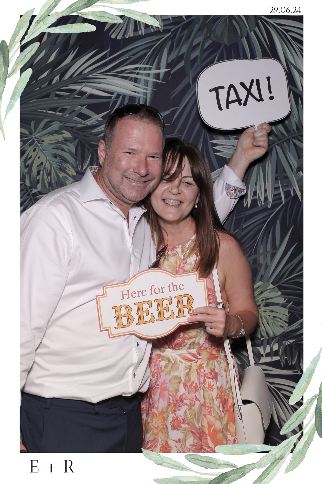 Ellie & Rob - Selfie Mirror | View more photos from the event at gallery.freshbooths.com/u/FreshBooths/Ellie-Rob-Selfie-Mirror