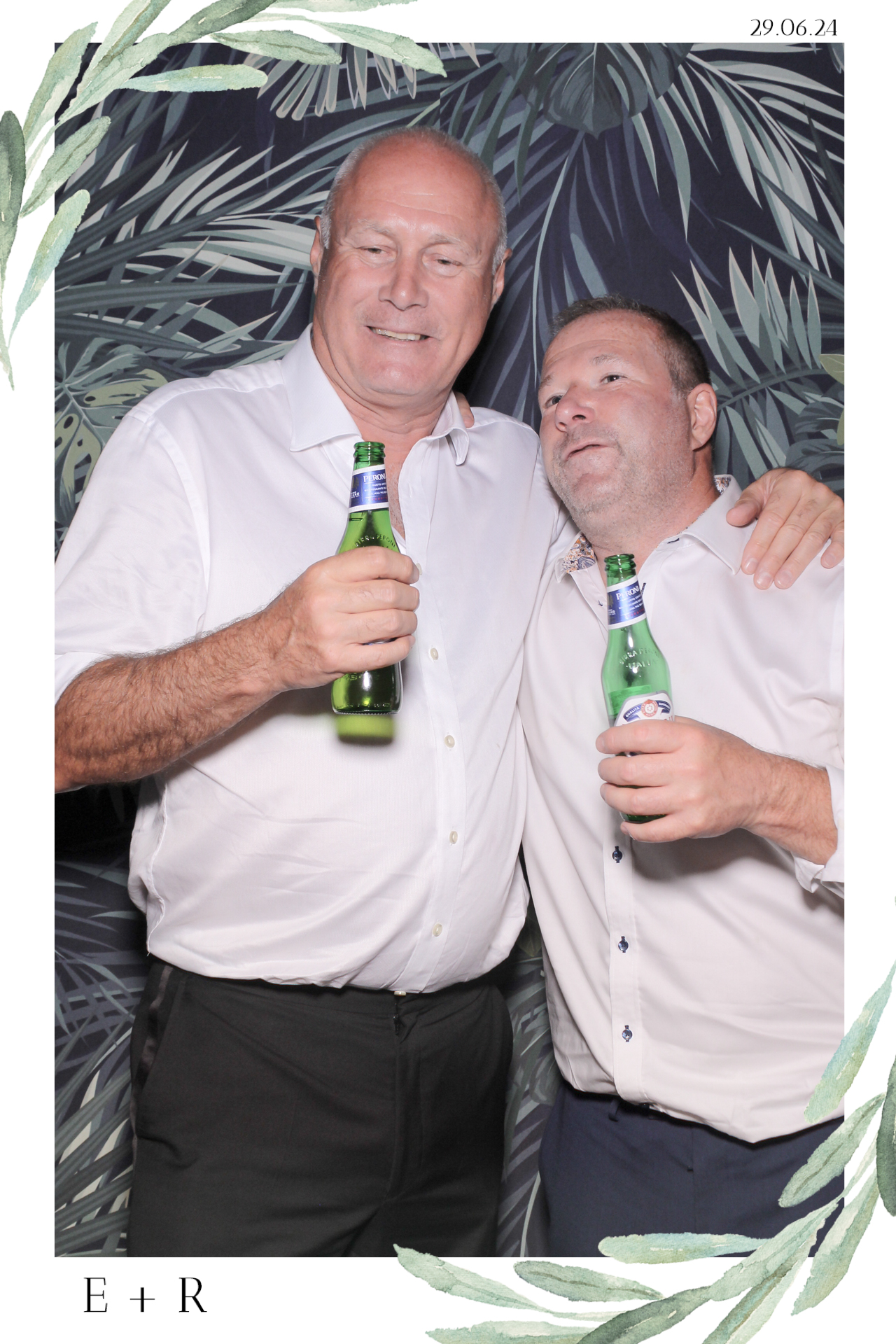 Ellie & Rob - Selfie Mirror | View more photos from the event at gallery.freshbooths.com/u/FreshBooths/Ellie-Rob-Selfie-Mirror