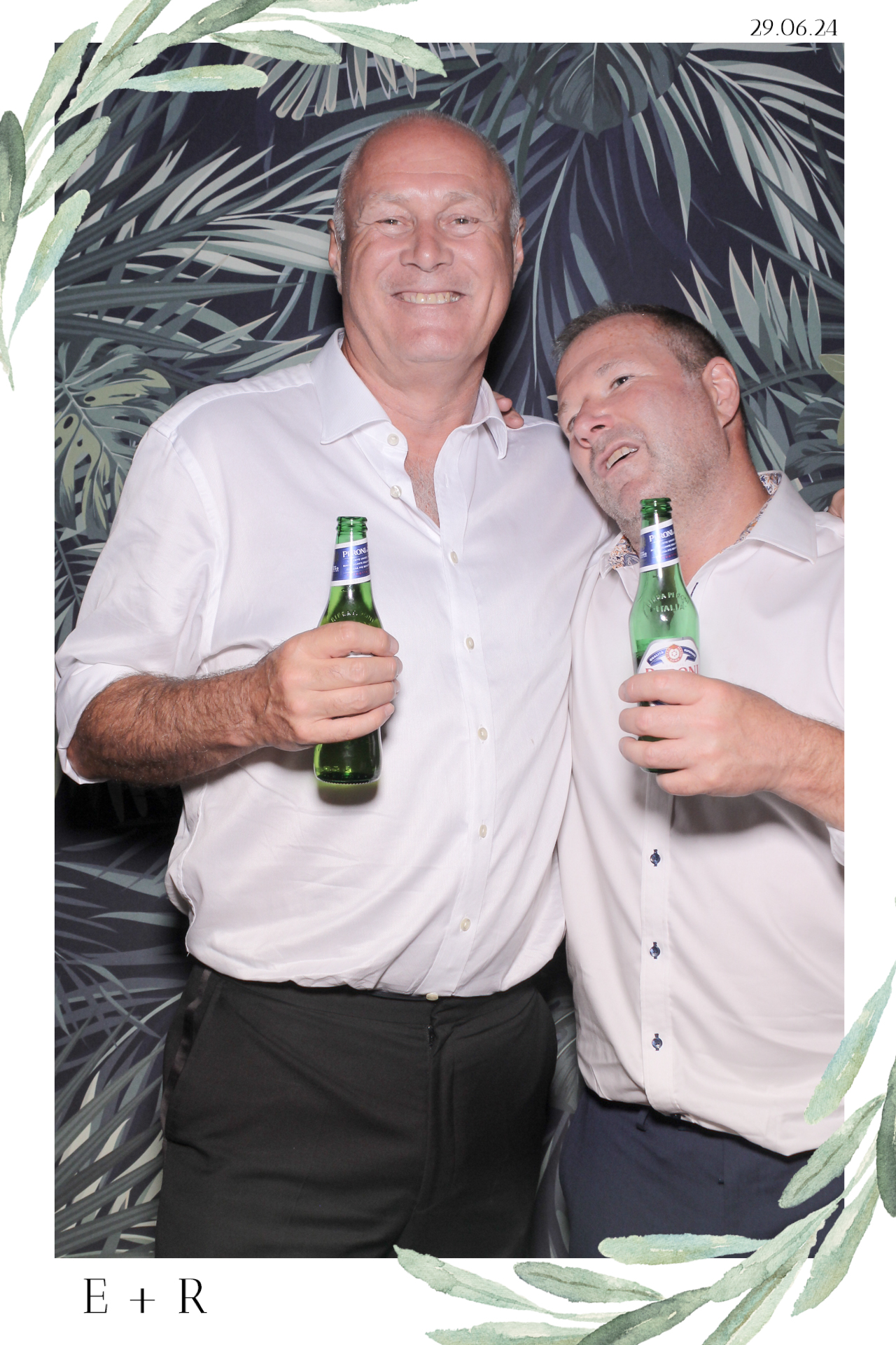 Ellie & Rob - Selfie Mirror | View more photos from the event at gallery.freshbooths.com/u/FreshBooths/Ellie-Rob-Selfie-Mirror
