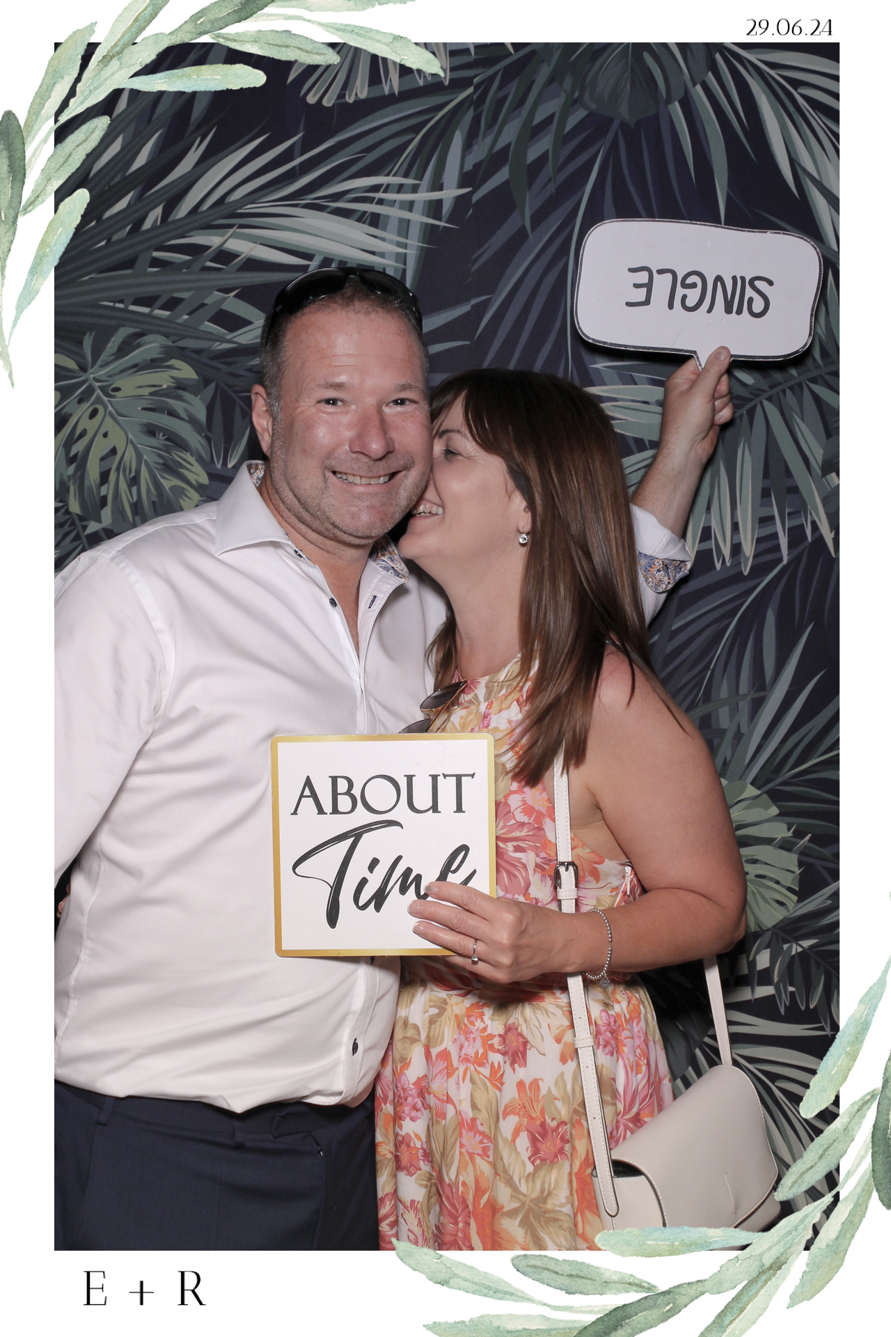 Ellie & Rob - Selfie Mirror | View more photos from the event at gallery.freshbooths.com/u/FreshBooths/Ellie-Rob-Selfie-Mirror