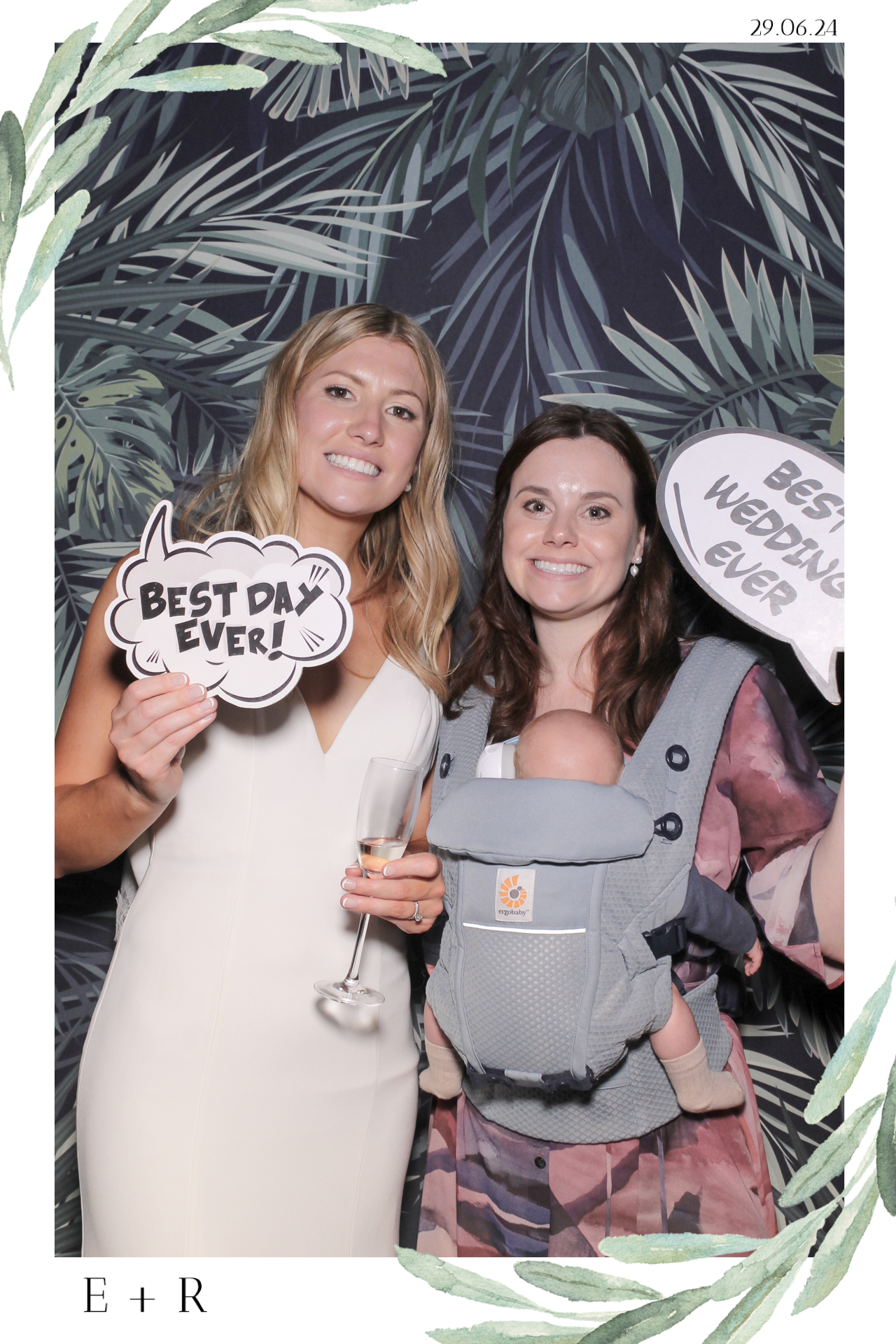 Ellie & Rob - Selfie Mirror | View more photos from the event at gallery.freshbooths.com/u/FreshBooths/Ellie-Rob-Selfie-Mirror
