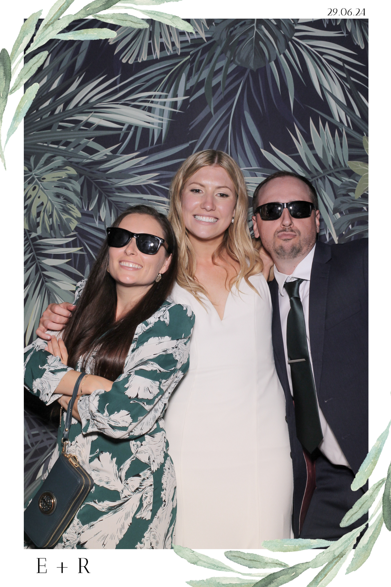 Ellie & Rob - Selfie Mirror | View more photos from the event at gallery.freshbooths.com/u/FreshBooths/Ellie-Rob-Selfie-Mirror