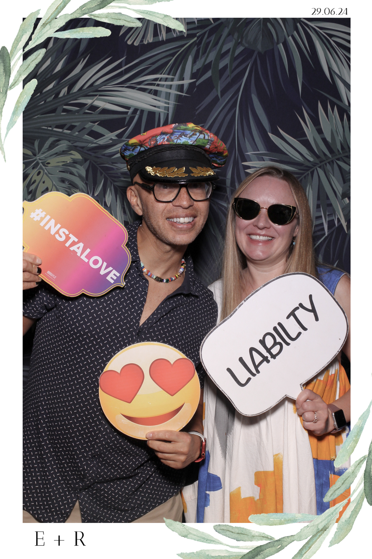 Ellie & Rob - Selfie Mirror | View more photos from the event at gallery.freshbooths.com/u/FreshBooths/Ellie-Rob-Selfie-Mirror