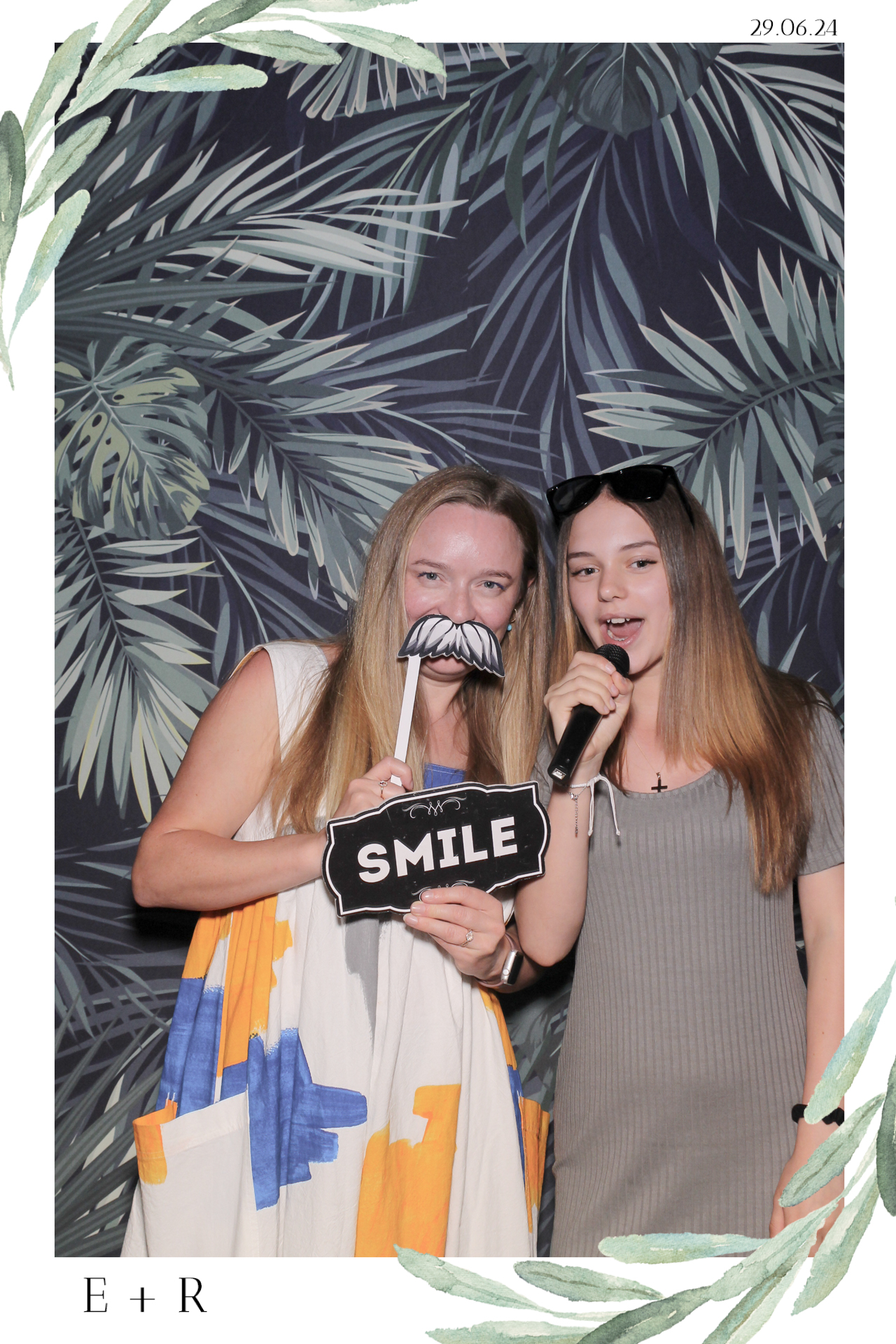 Ellie & Rob - Selfie Mirror | View more photos from the event at gallery.freshbooths.com/u/FreshBooths/Ellie-Rob-Selfie-Mirror
