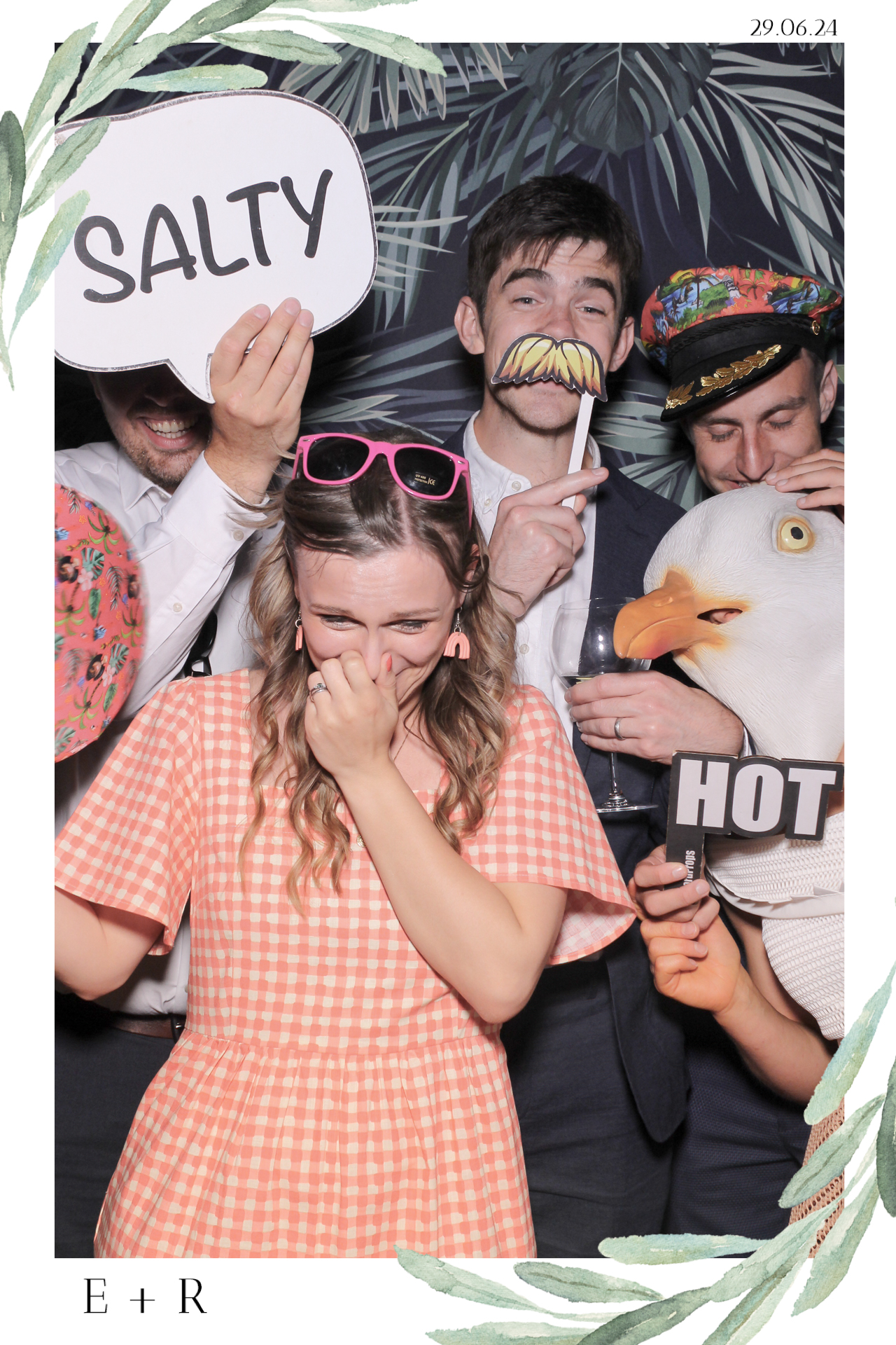 Ellie & Rob - Selfie Mirror | View more photos from the event at gallery.freshbooths.com/u/FreshBooths/Ellie-Rob-Selfie-Mirror