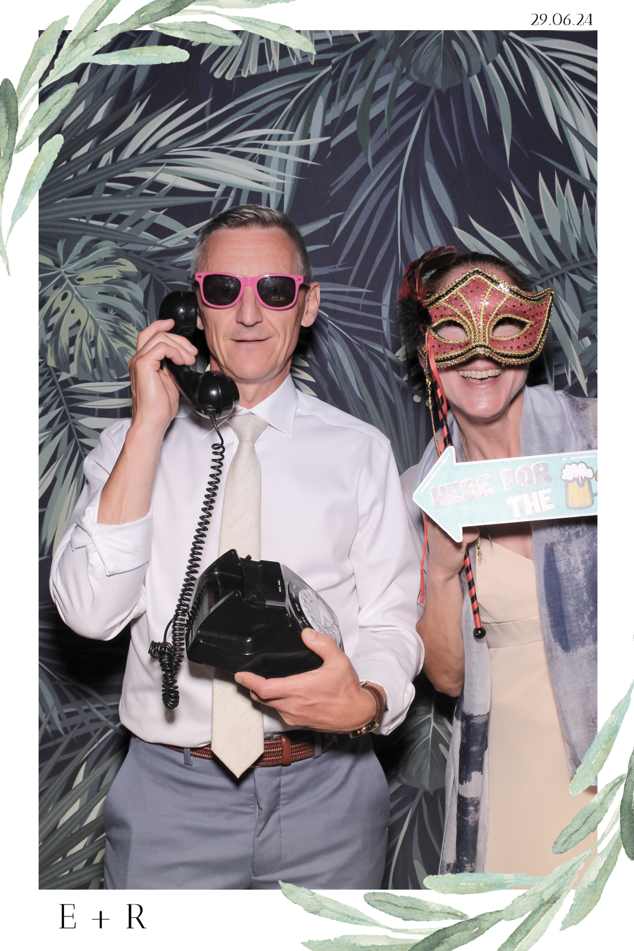 Ellie & Rob - Selfie Mirror | View more photos from the event at gallery.freshbooths.com/u/FreshBooths/Ellie-Rob-Selfie-Mirror