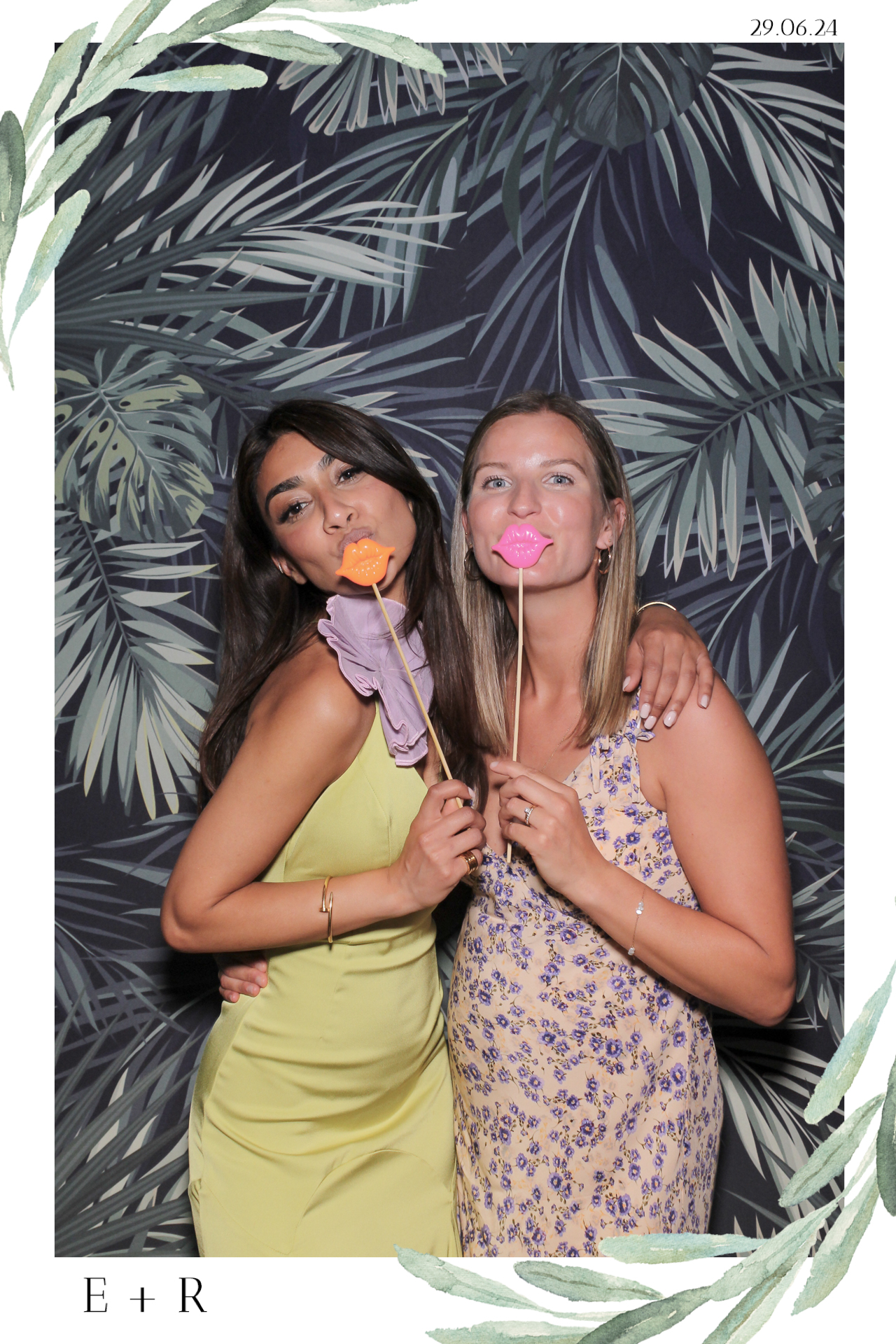 Ellie & Rob - Selfie Mirror | View more photos from the event at gallery.freshbooths.com/u/FreshBooths/Ellie-Rob-Selfie-Mirror