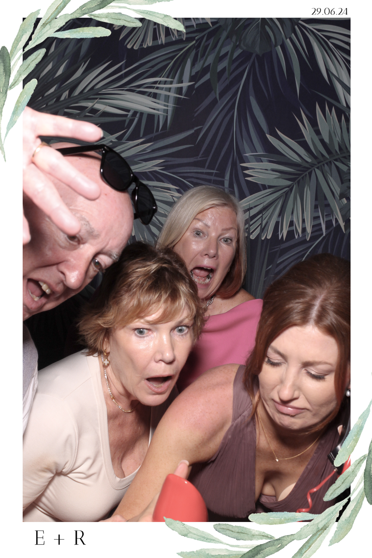 Ellie & Rob - Selfie Mirror | View more photos from the event at gallery.freshbooths.com/u/FreshBooths/Ellie-Rob-Selfie-Mirror